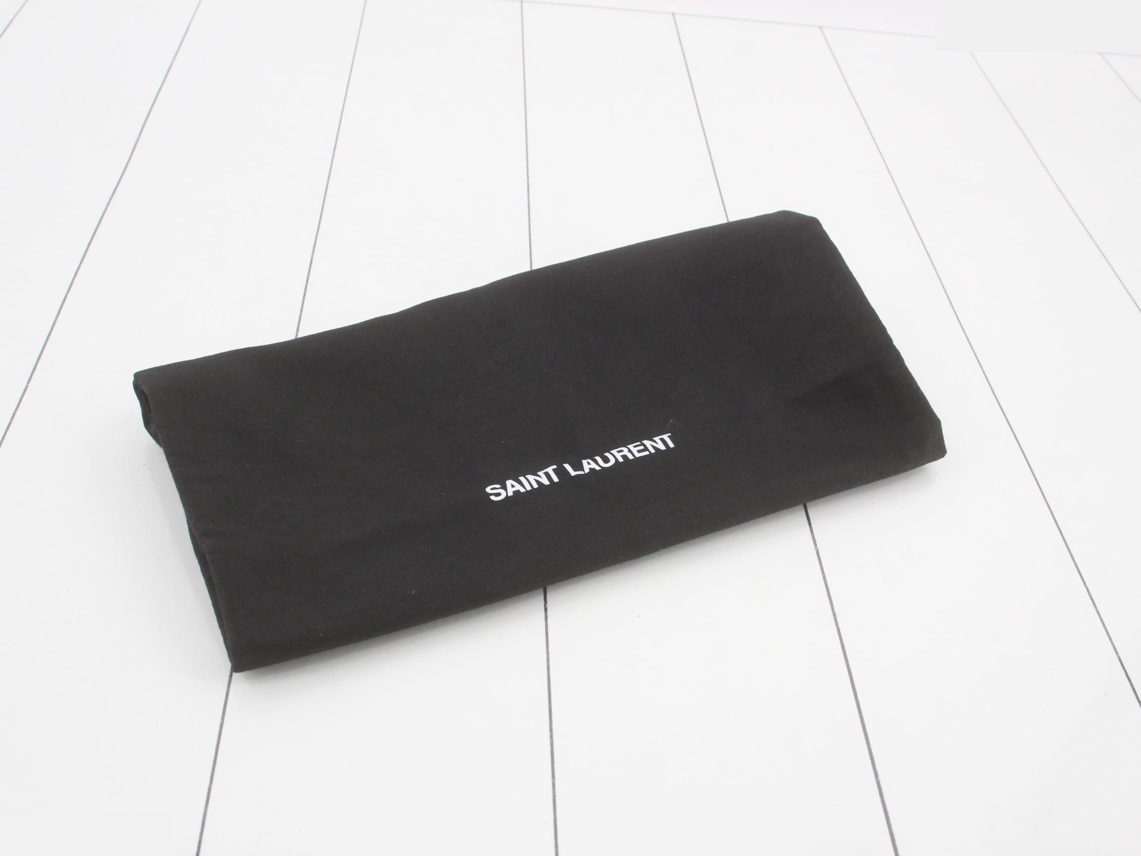 LE57 Soft Small Leather One-Shoulder Bag — view 7