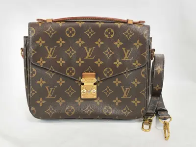 Monogram Pochette Métis Handbag