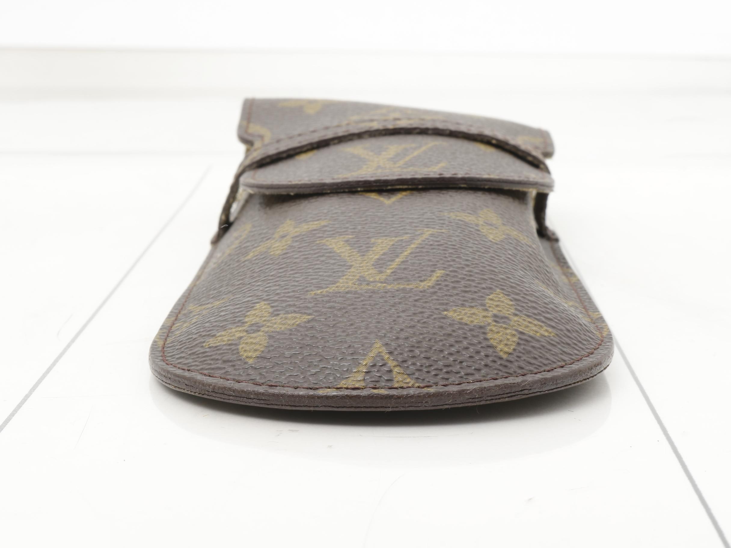 Monogram Case — view 3