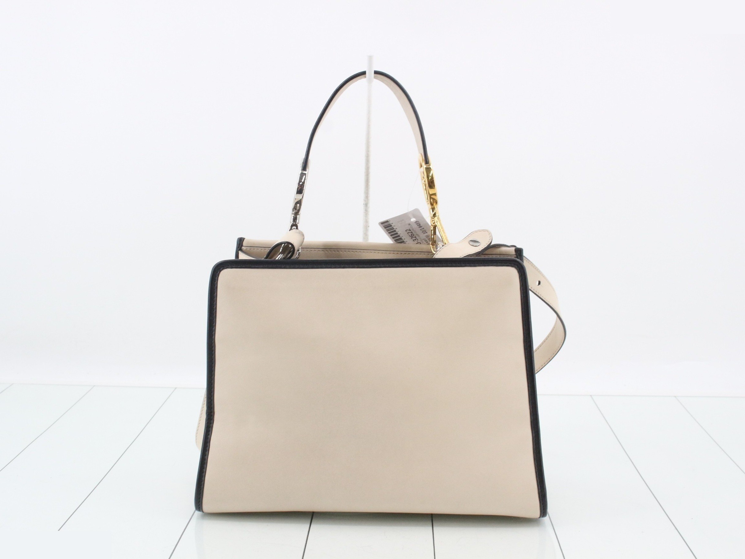 Runaway Shoulder Bag, Beige, 344 199 8007 — view 2