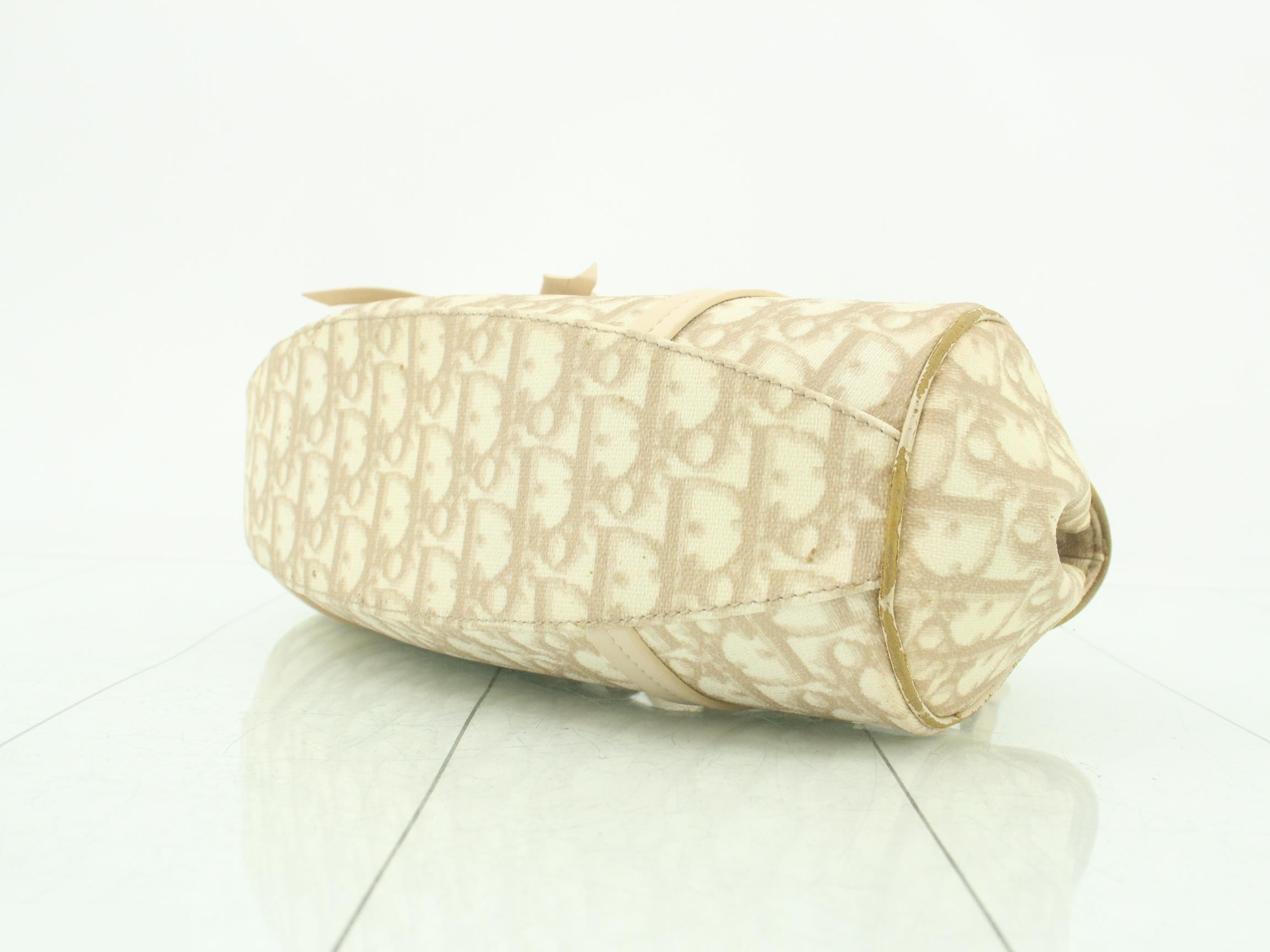 Trotter Chain Handbag — view 6