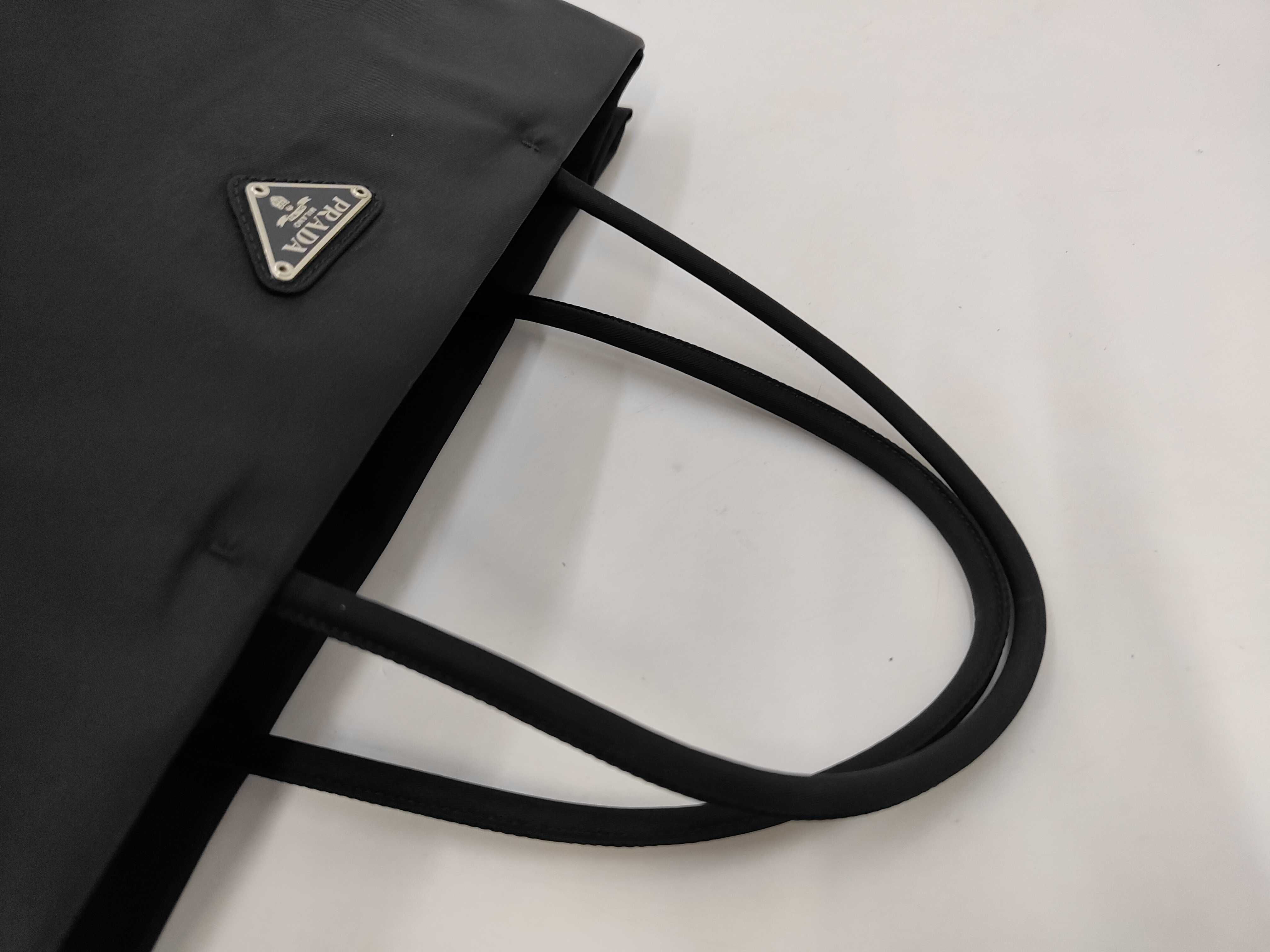tote bag, black, triangular plate tote bag — view 5