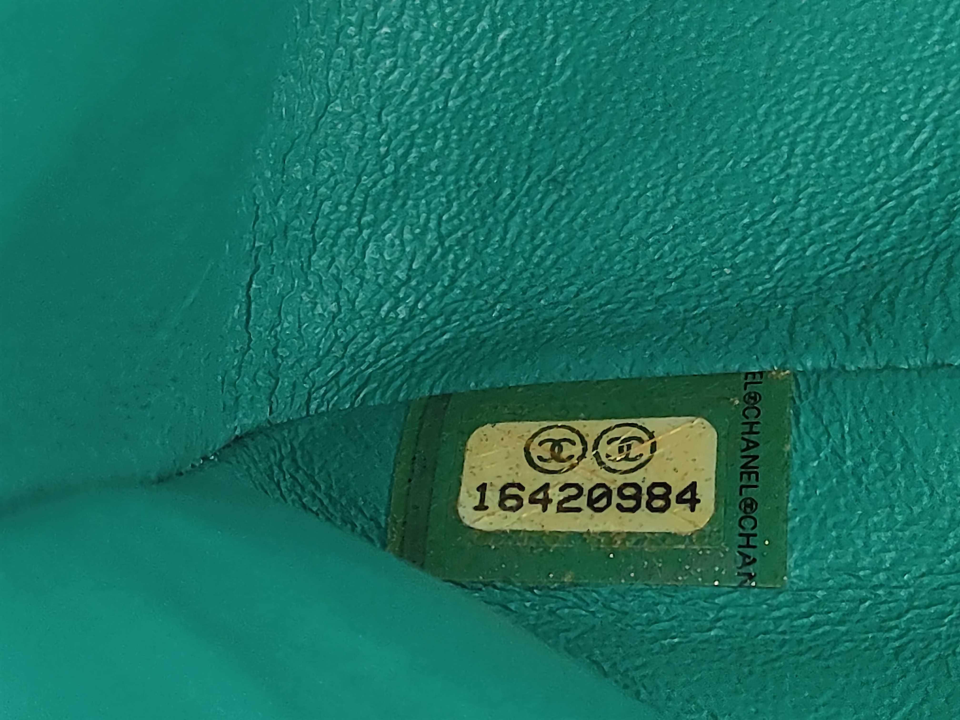 Matelassé 25 Lambskin Green Double Flap Double Chain Shoulder Bag — view 11