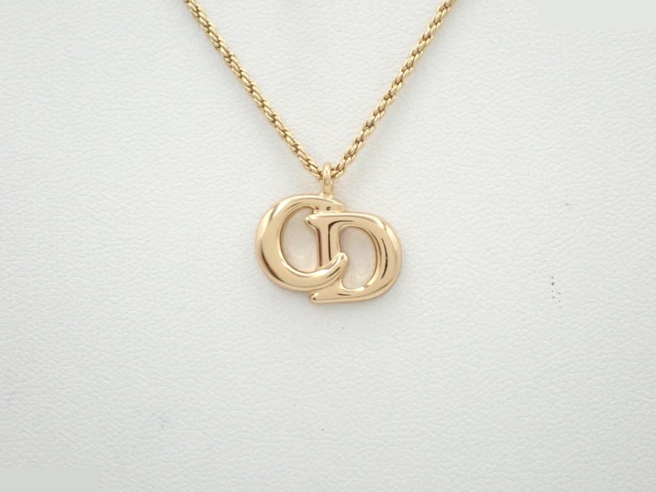 Other lines: Precious metals, necklaces, pendants, chain approximately 43cm