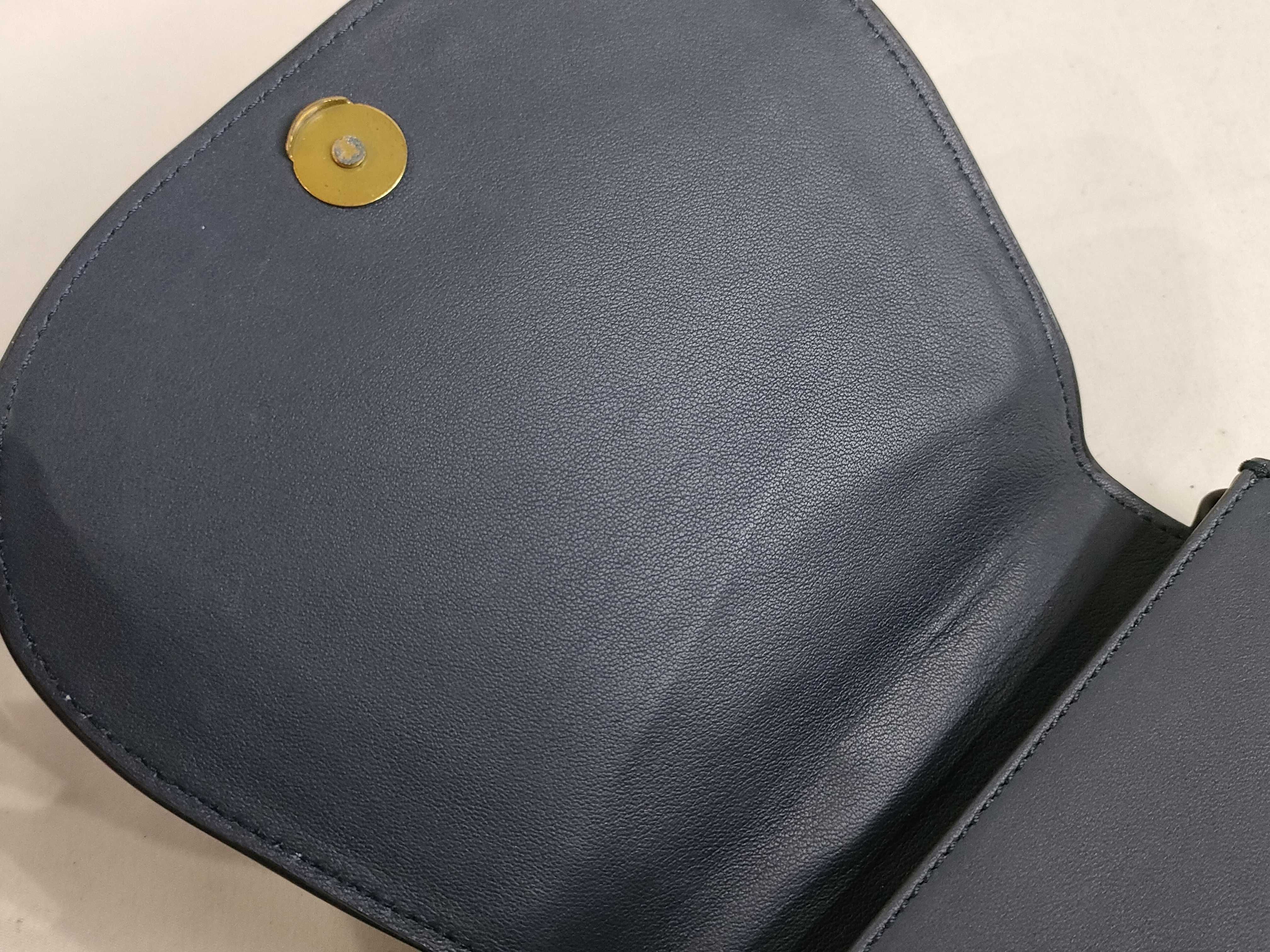 PH- Nile Bracelet Handbag Blue Leather — view 9