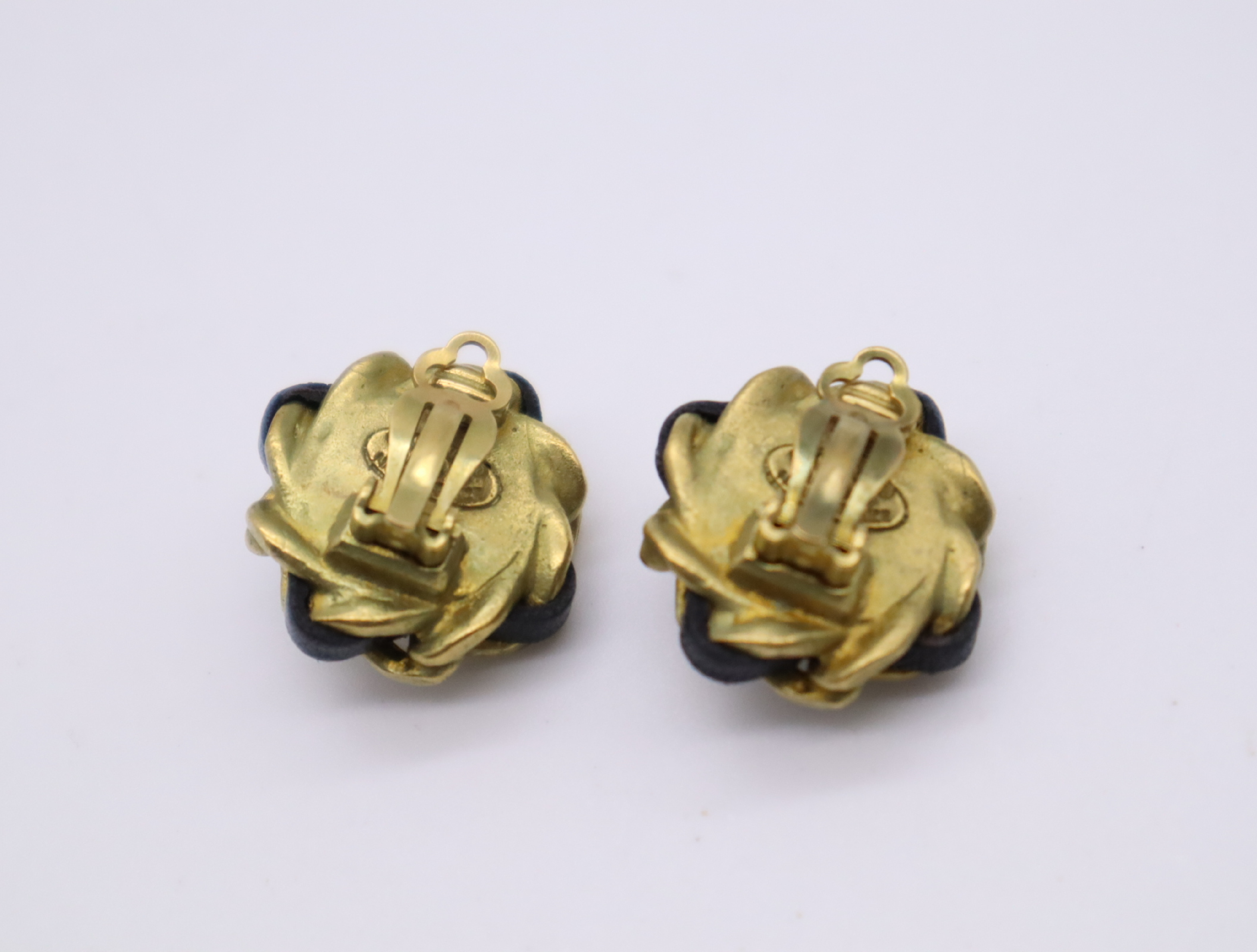 GP/Faux Pearl/Leather Vintage Coco Mark Chain Motif Earrings — view 2