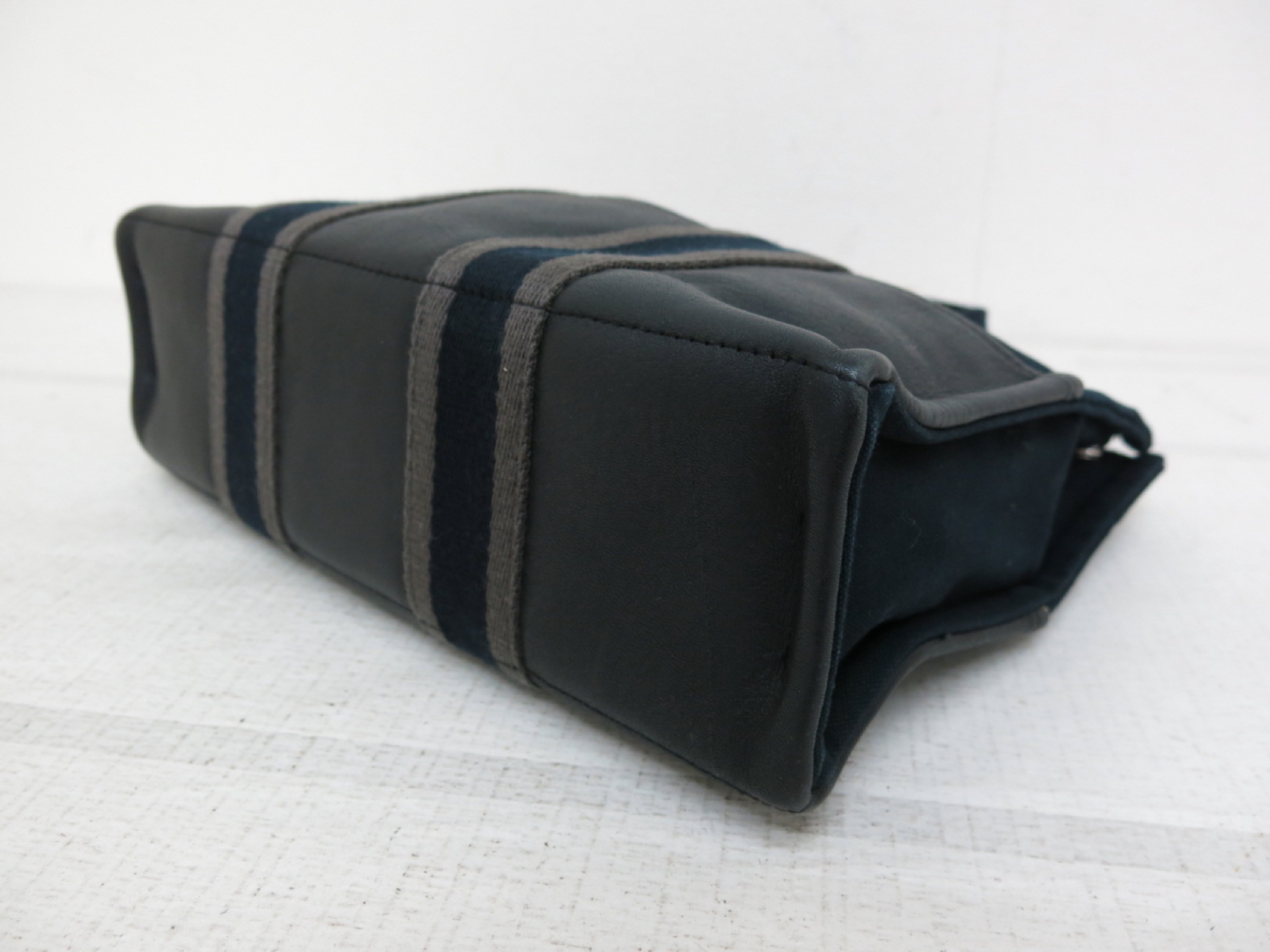 Fourre-Tout Handbag Half Leather Handbag — view 5