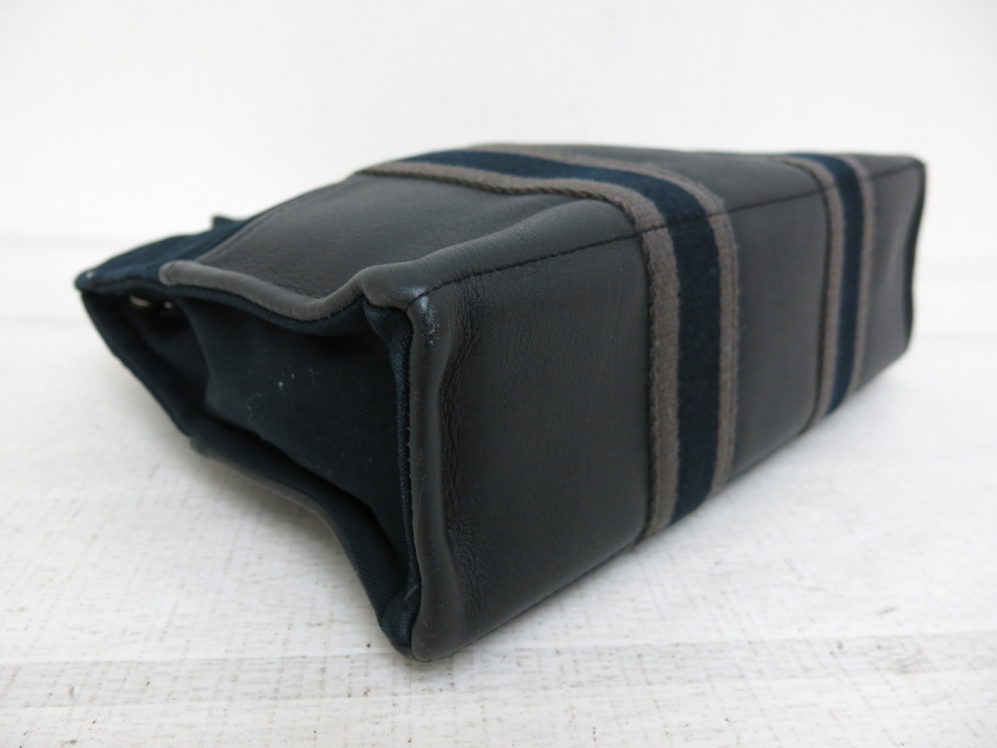 Fourre-Tout Handbag Half Leather Handbag — view 6
