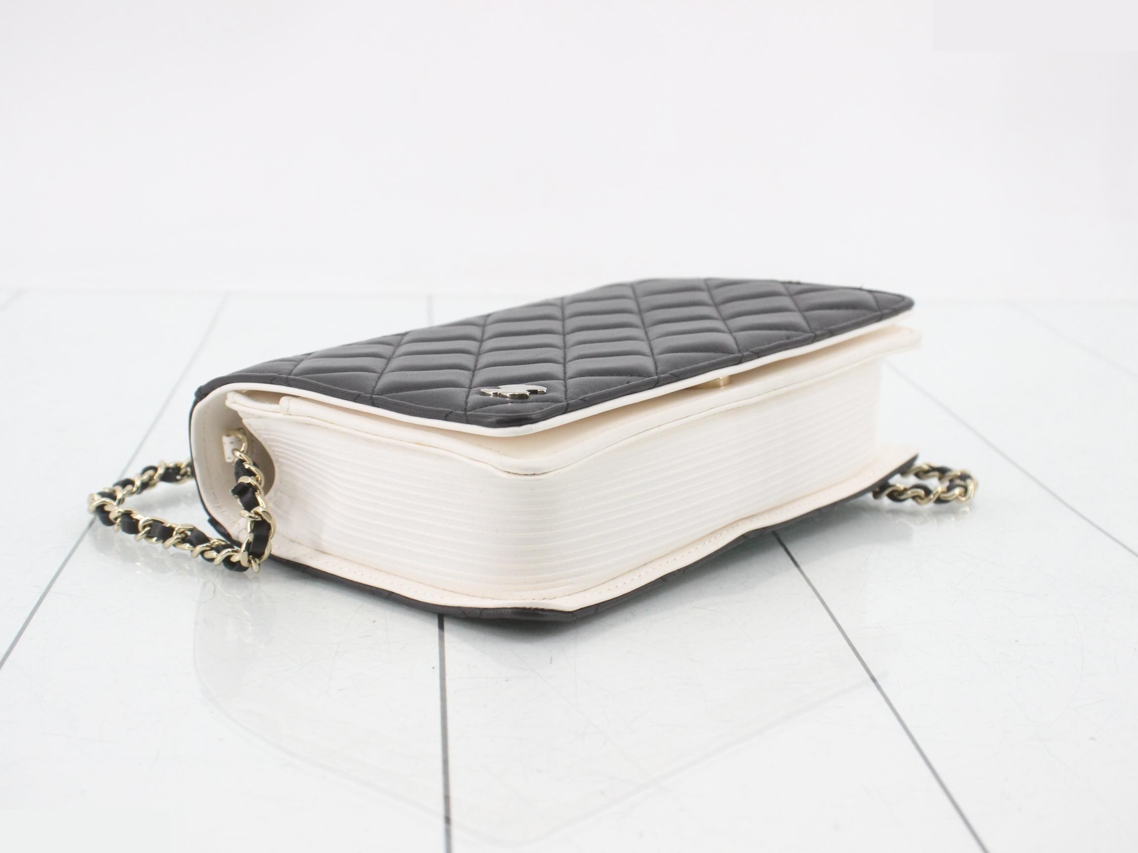 Matelassé Lambskin Chain Wallet — view 5