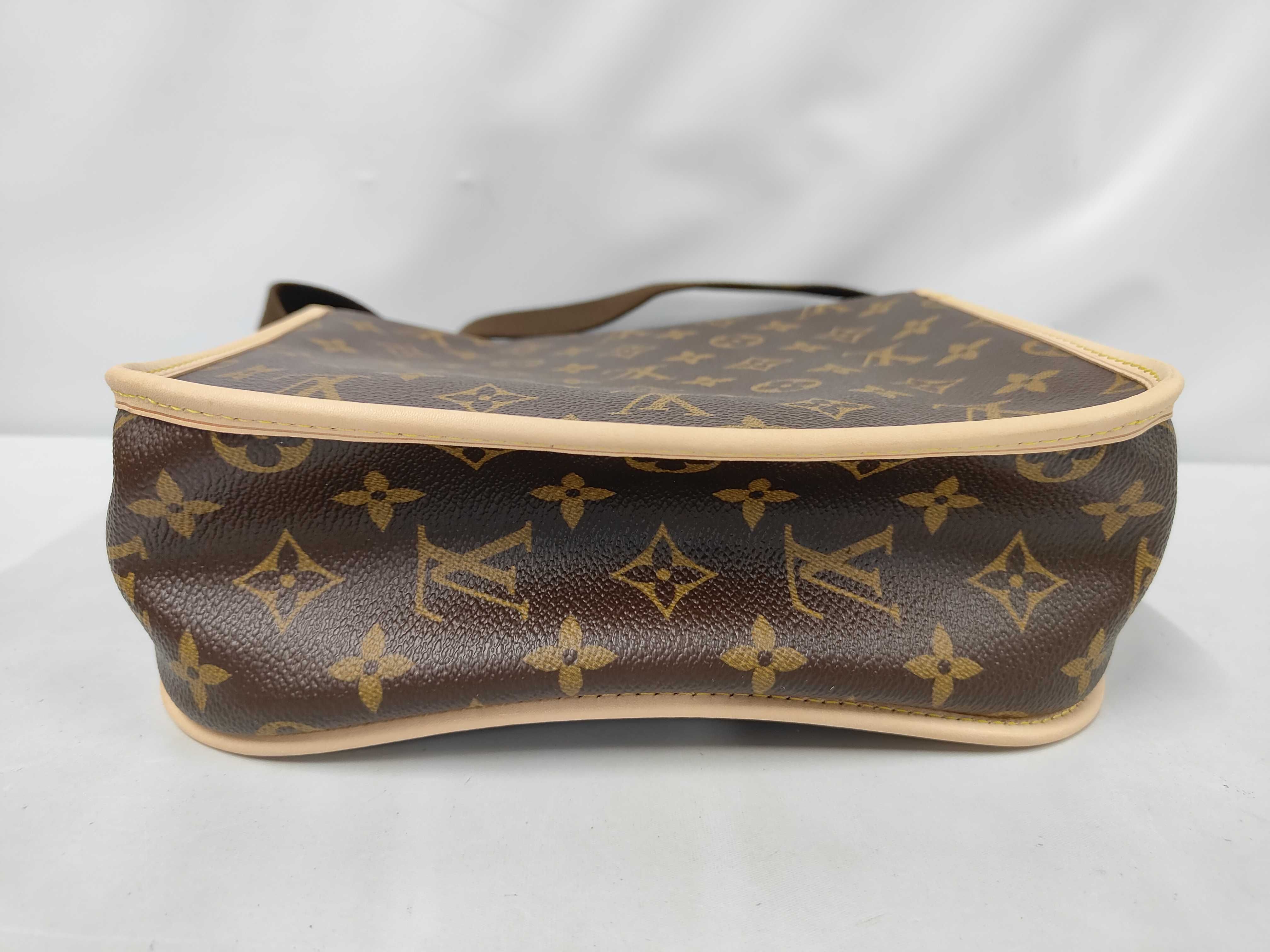Monogram M40106 Messenger Bosphore Shoulder Bag — view 3