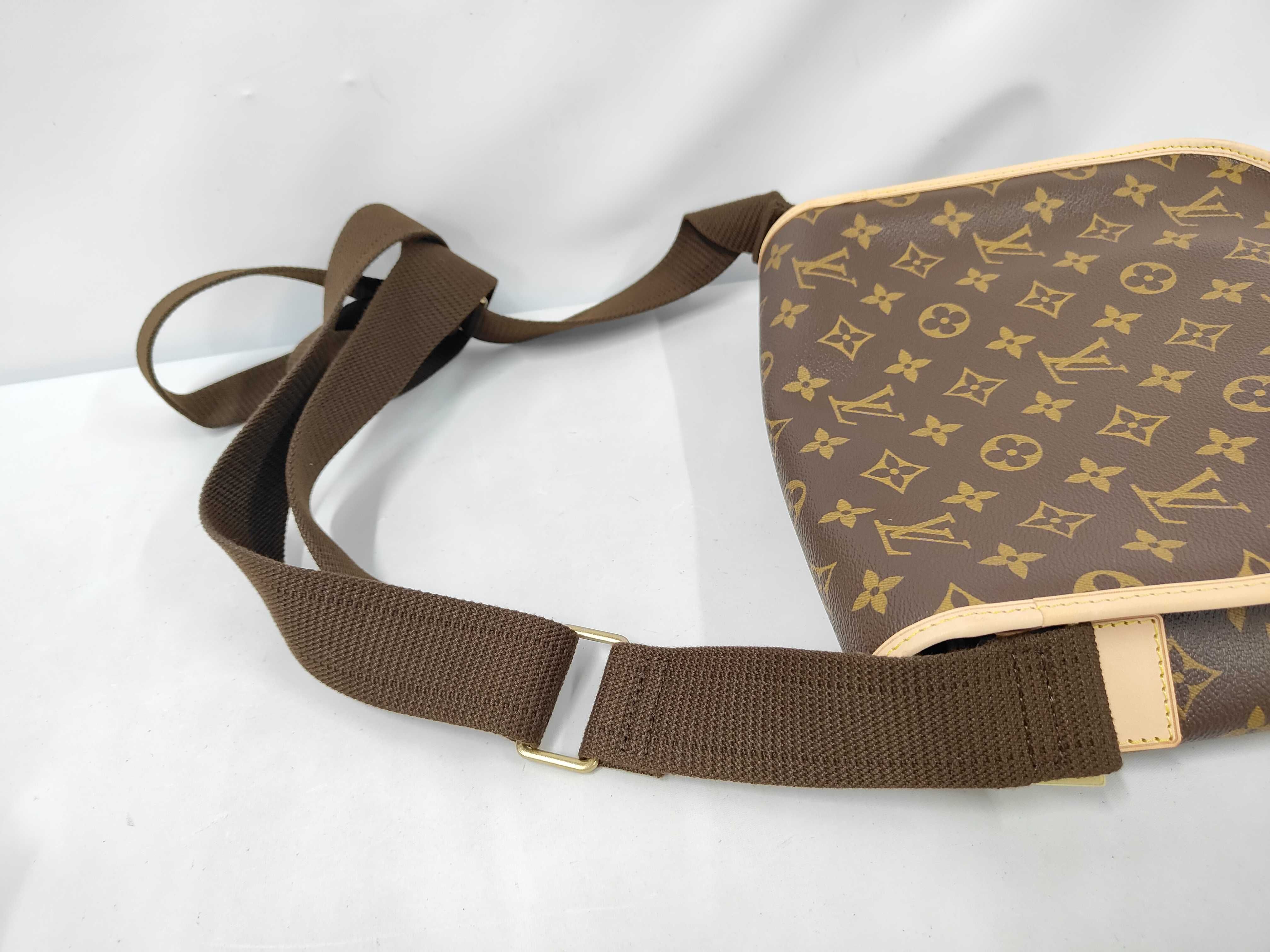 Monogram M40106 Messenger Bosphore Shoulder Bag — view 5