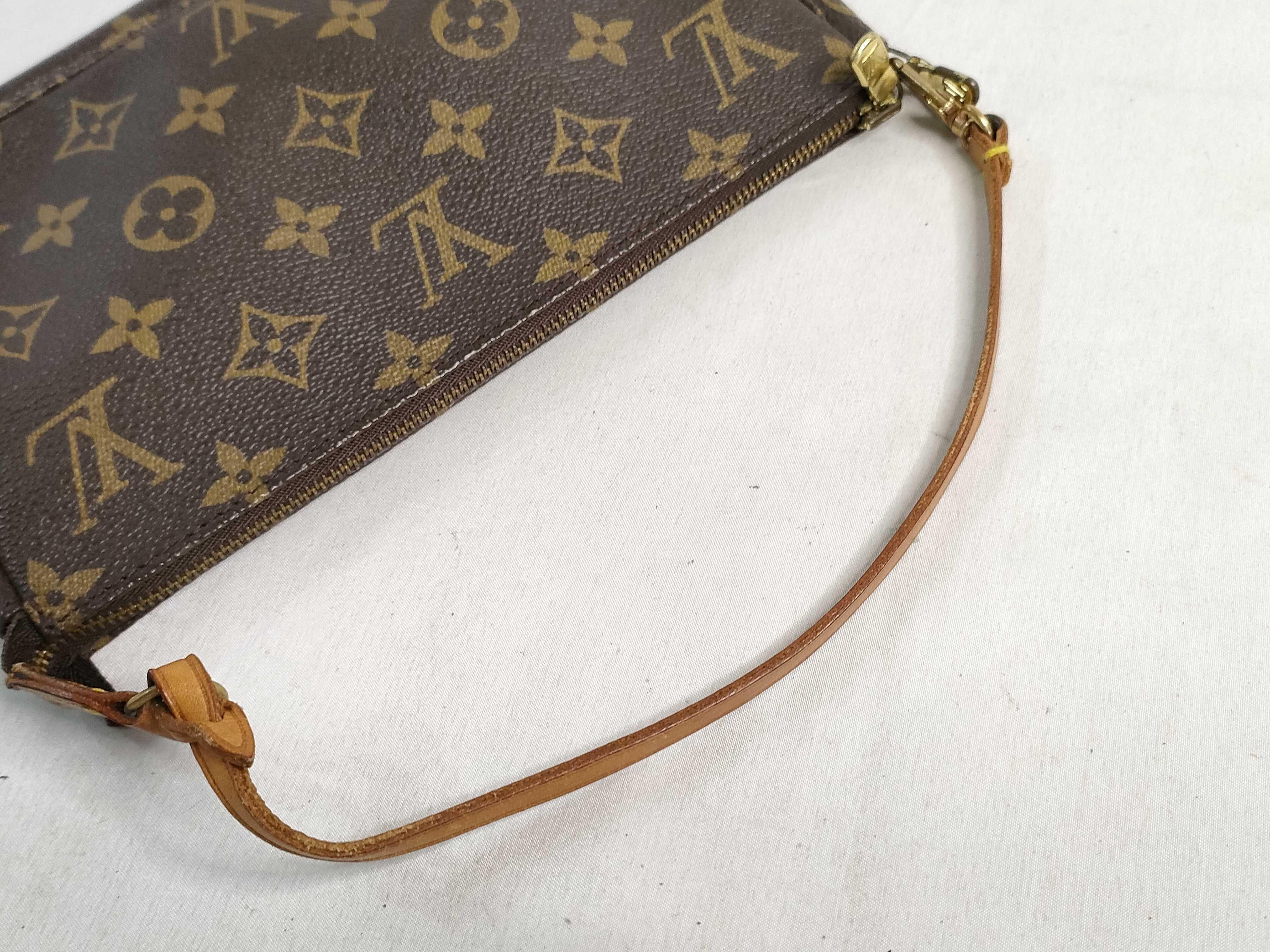 Monogram Pochette Accessoires M51980 Handbag — view 3