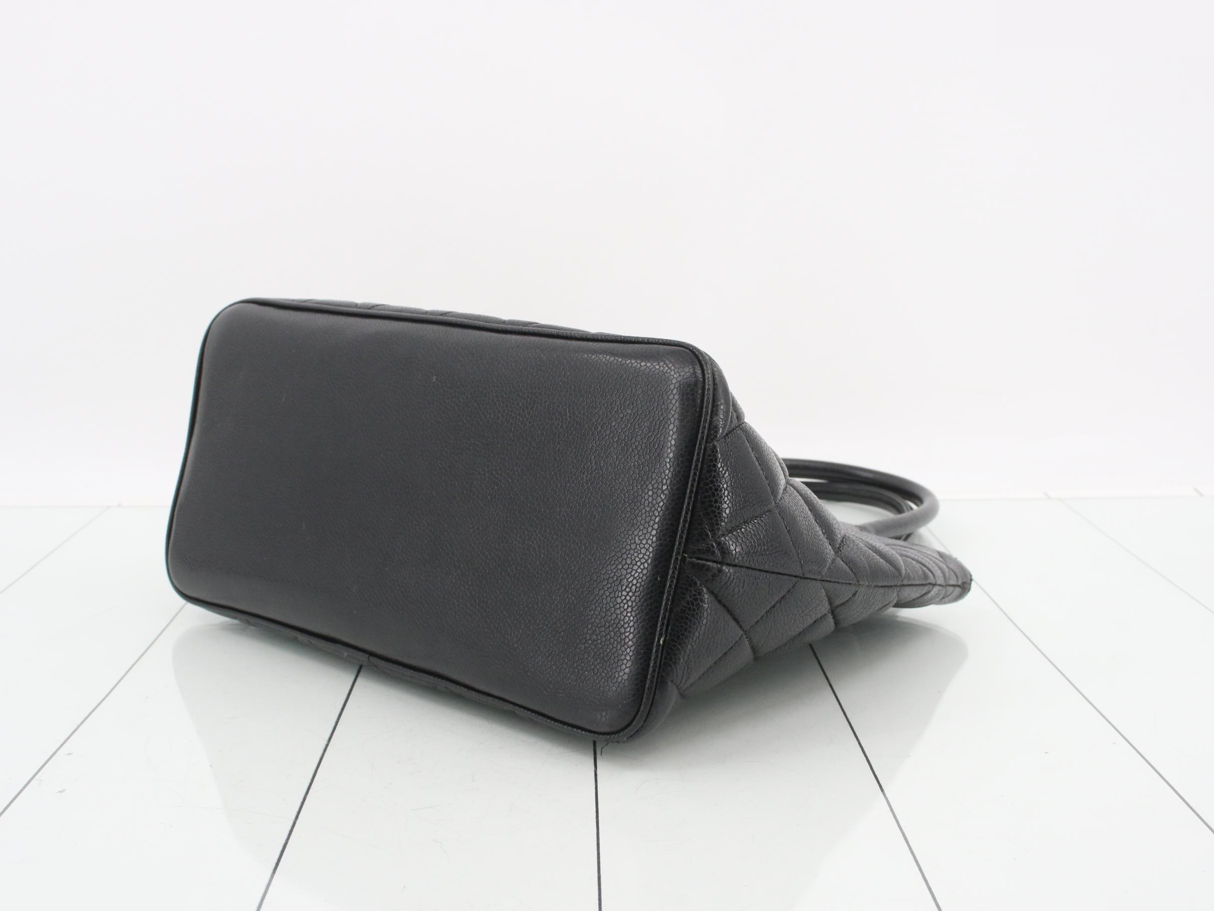 Caviar leather handbag, black — view 6