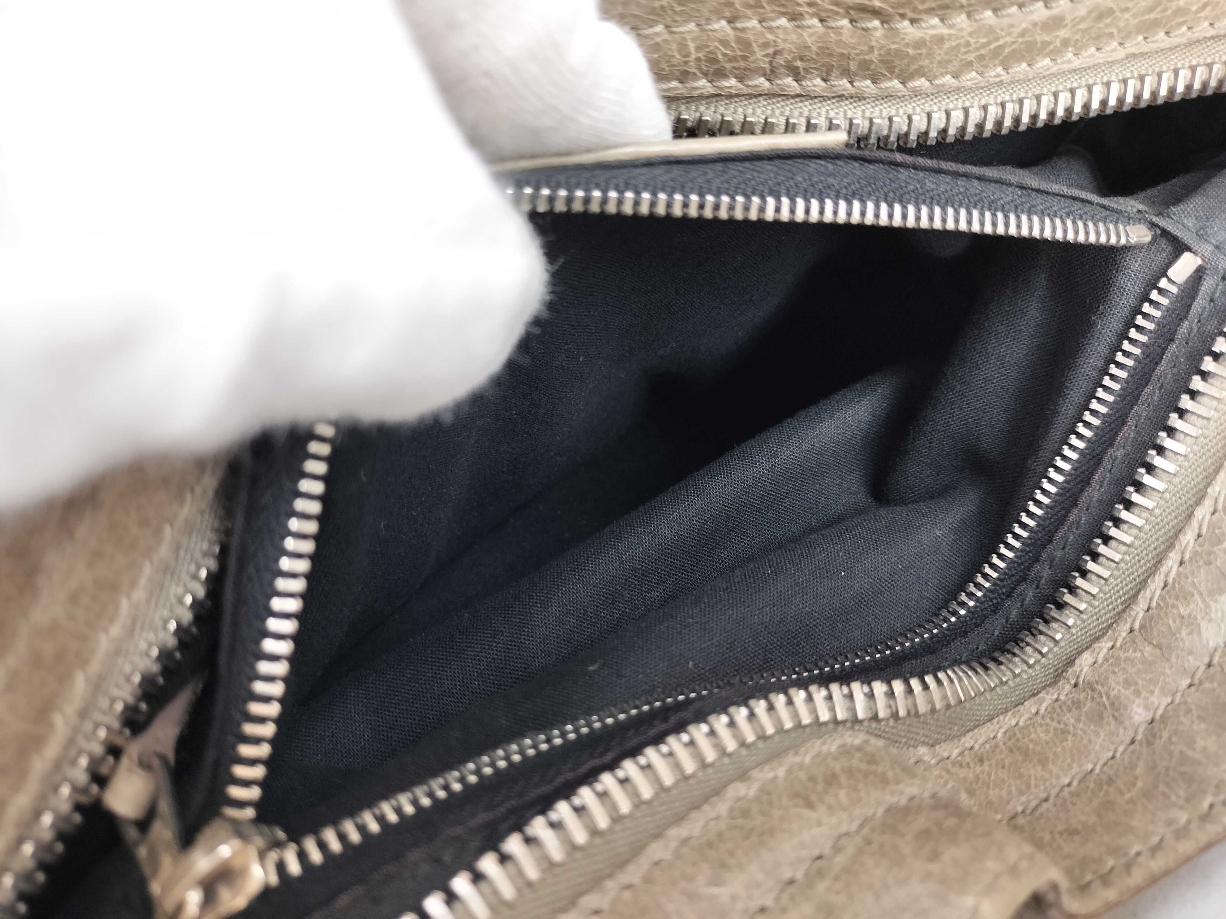 The Giant City PH - Giant Gray Leather City Handbag 37.5cm Handbag — view 12