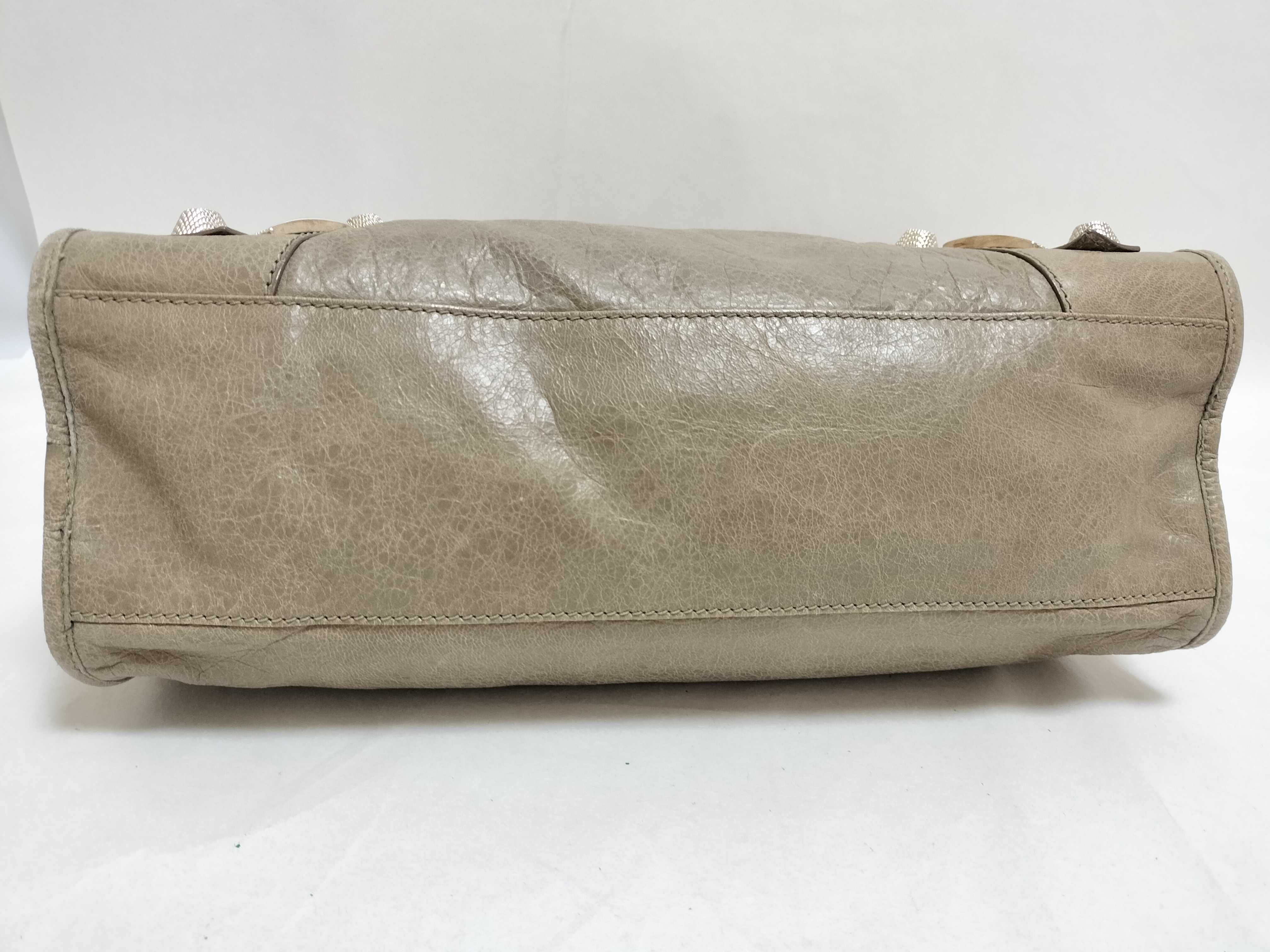 The Giant City PH - Giant Gray Leather City Handbag 37.5cm Handbag — view 9