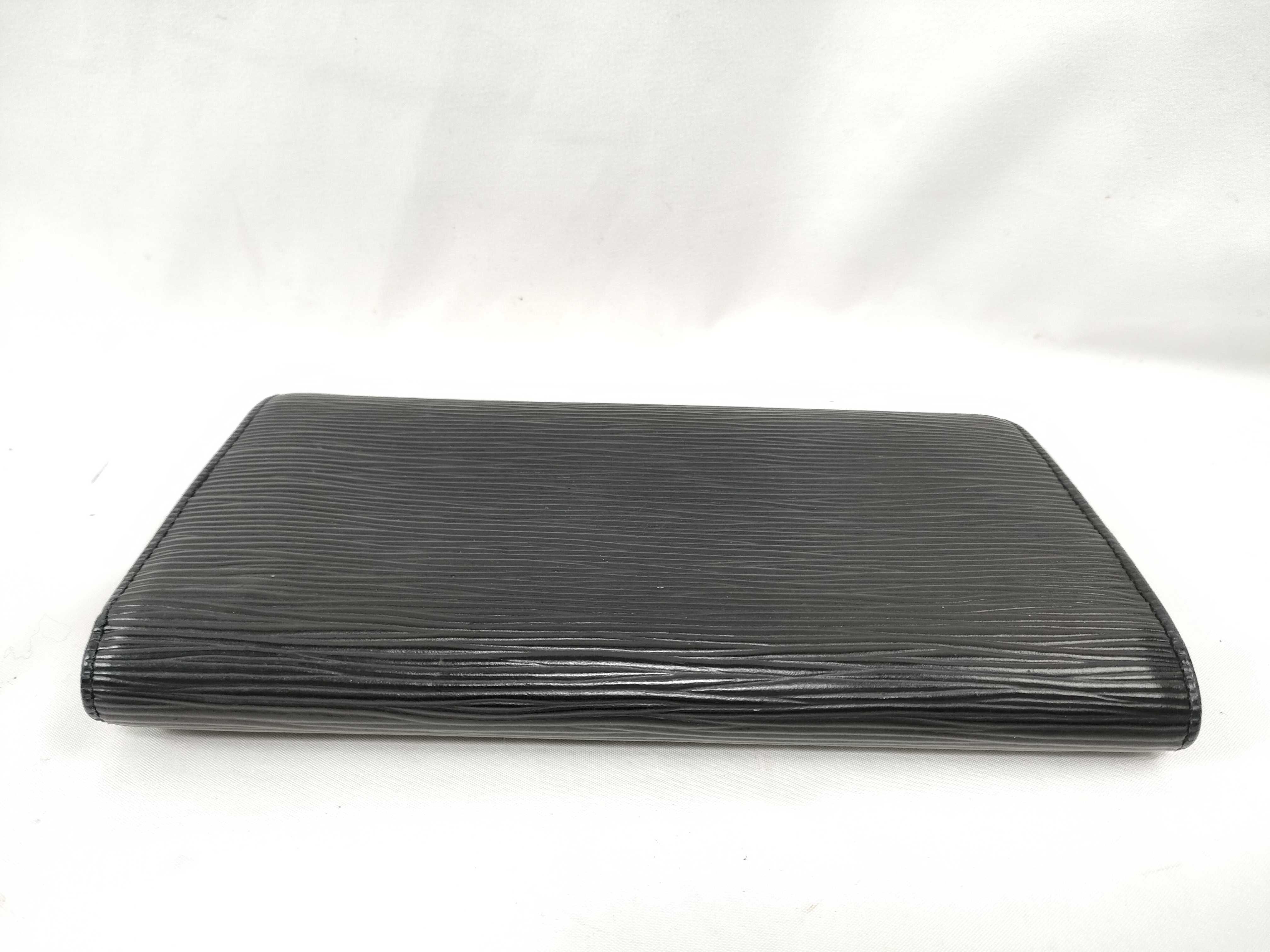 Epi Pochette Portemonnaie Credit M63572 Wallet — view 4