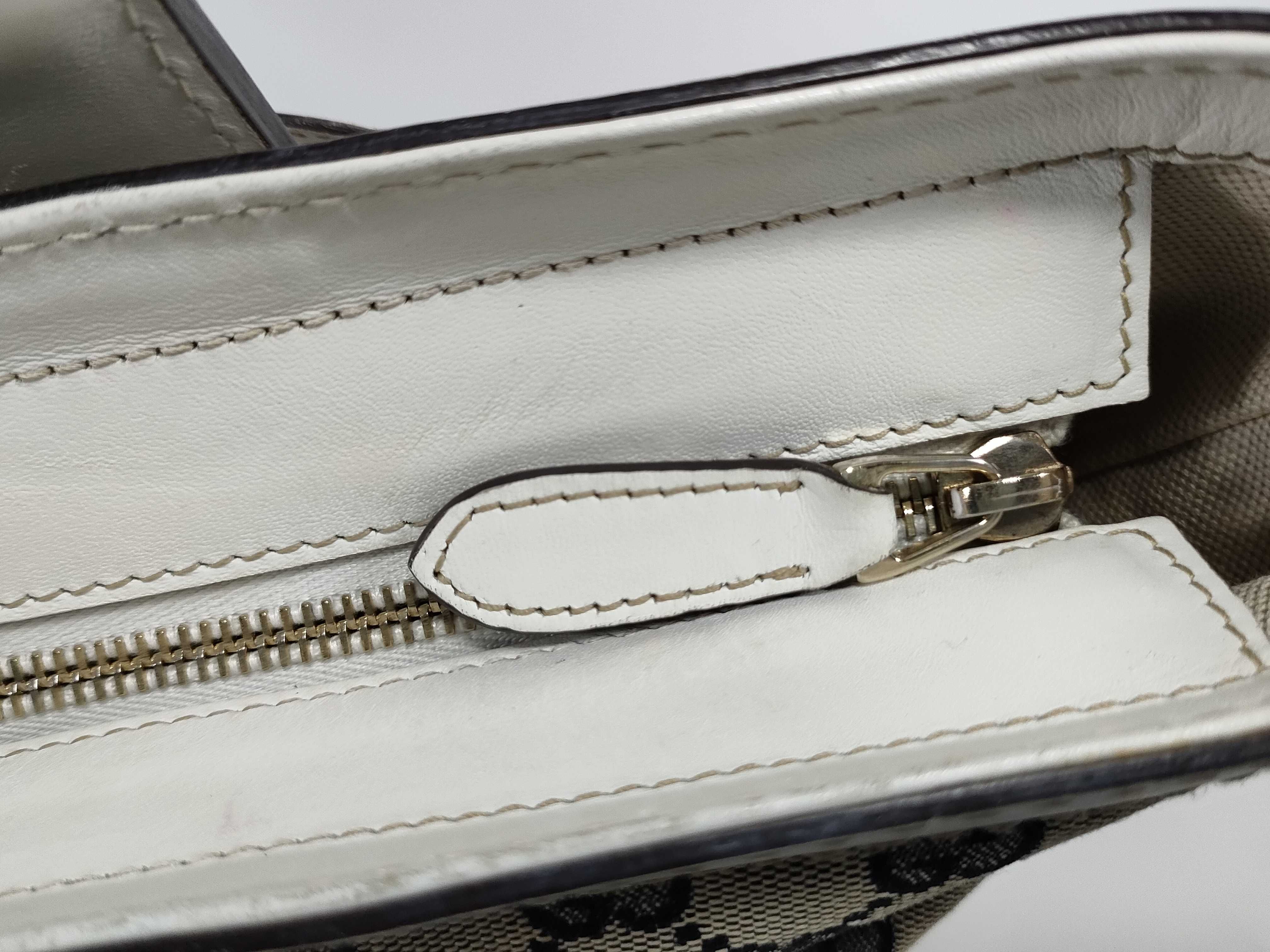 GG Canvas Heritage Web Buckle GG Canvas Tote Bag (Handbag) — view 15