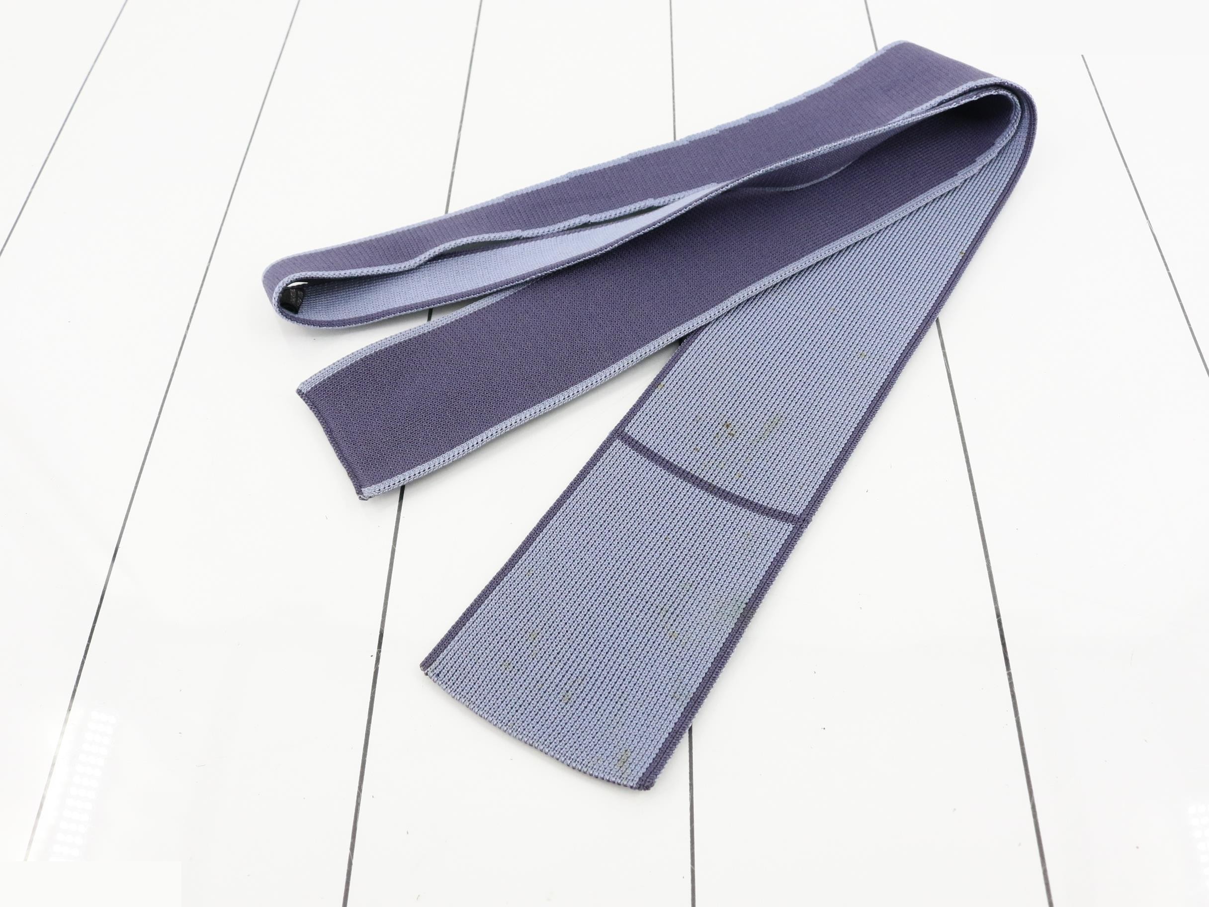 tie — view 2
