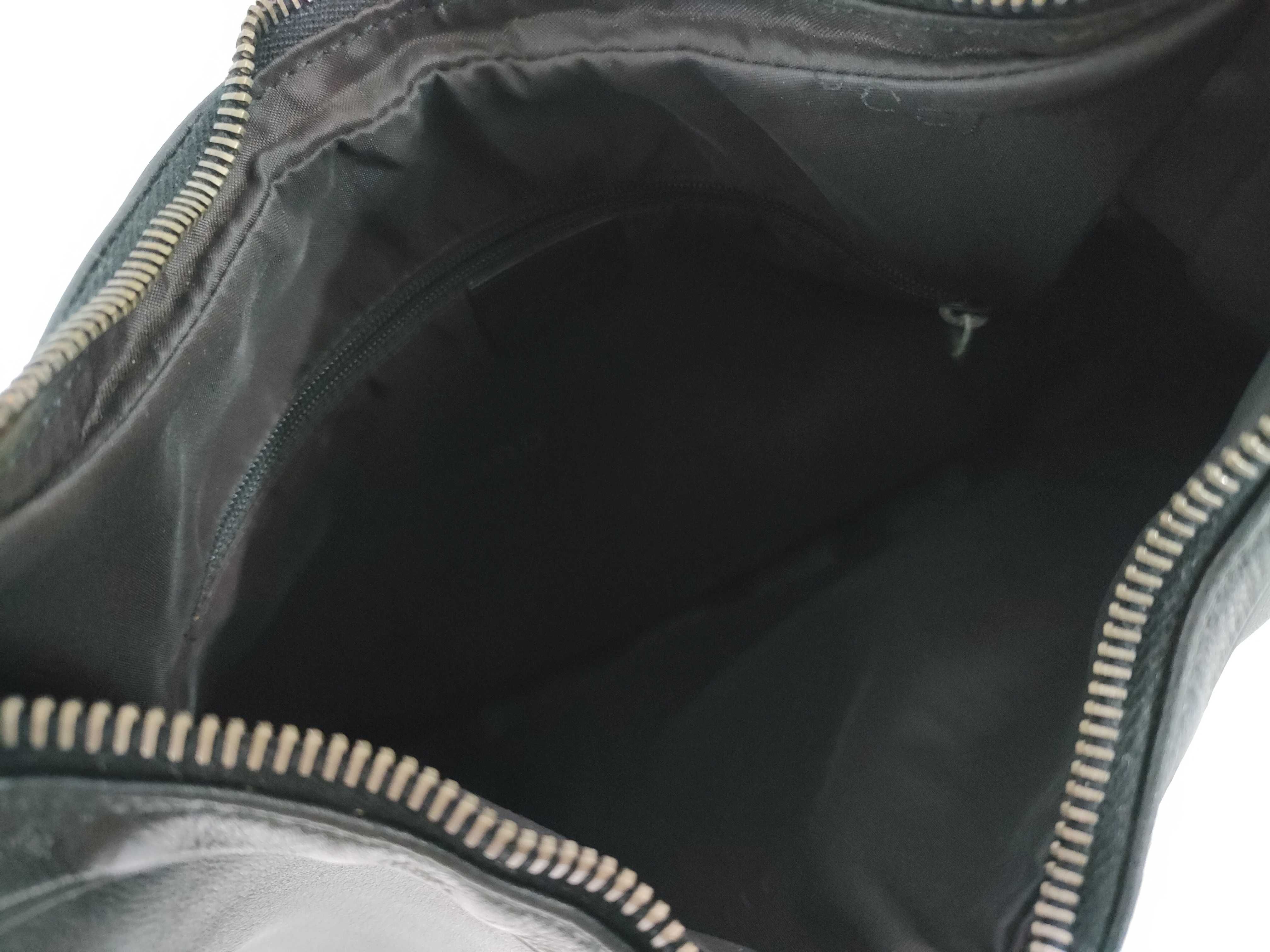 Leather GG Hardware One-Shoulder Bag — view 9