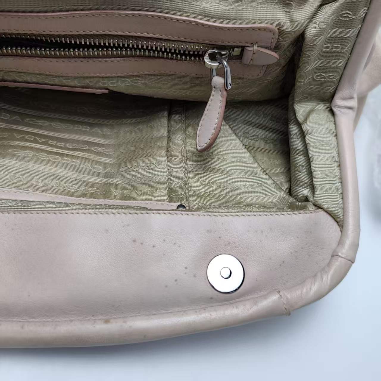 【*Shipped from: China*】PRADA Lambskin Handbag — view 9