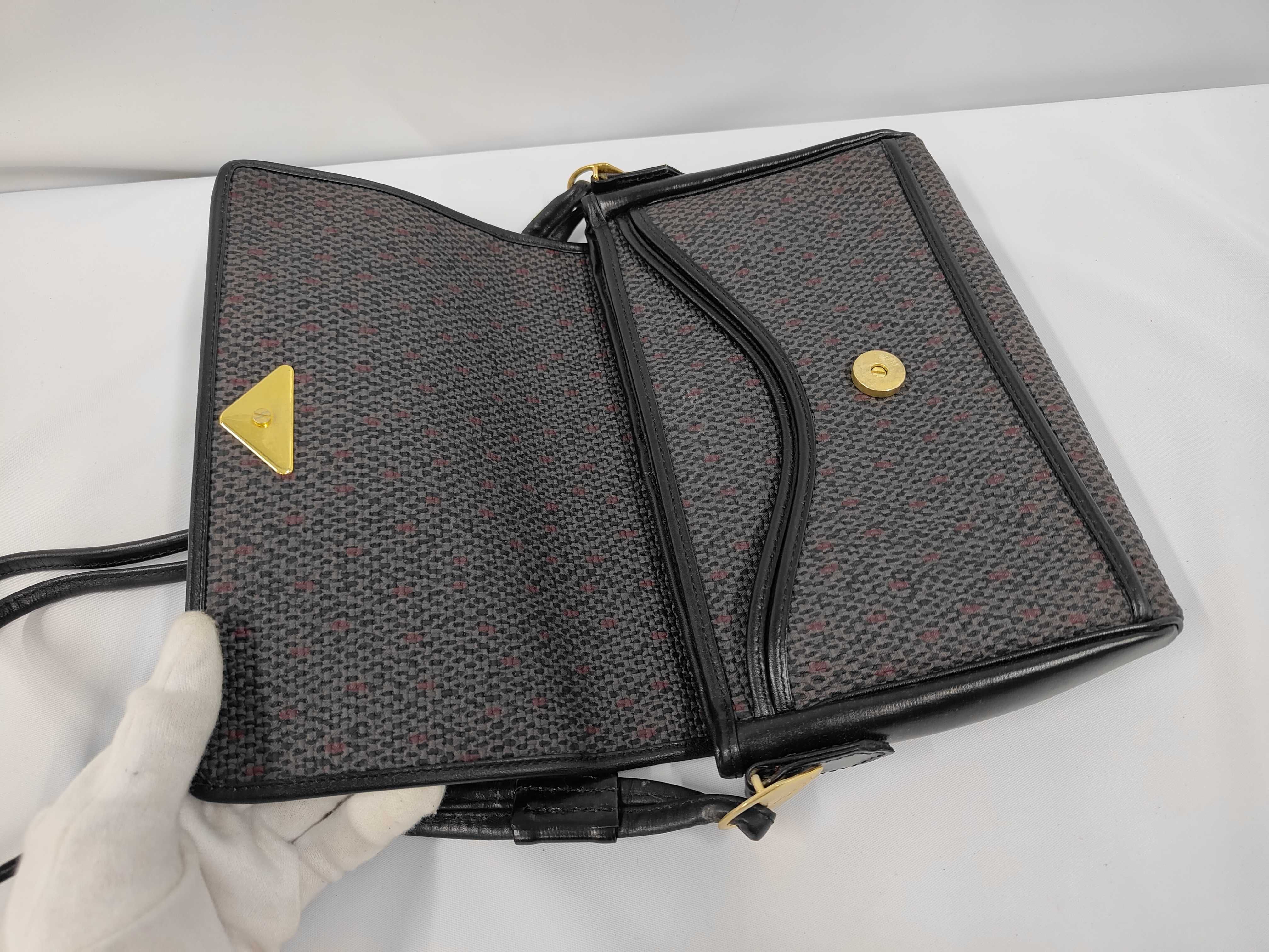 C. Vintage Shoulder Bag — view 7