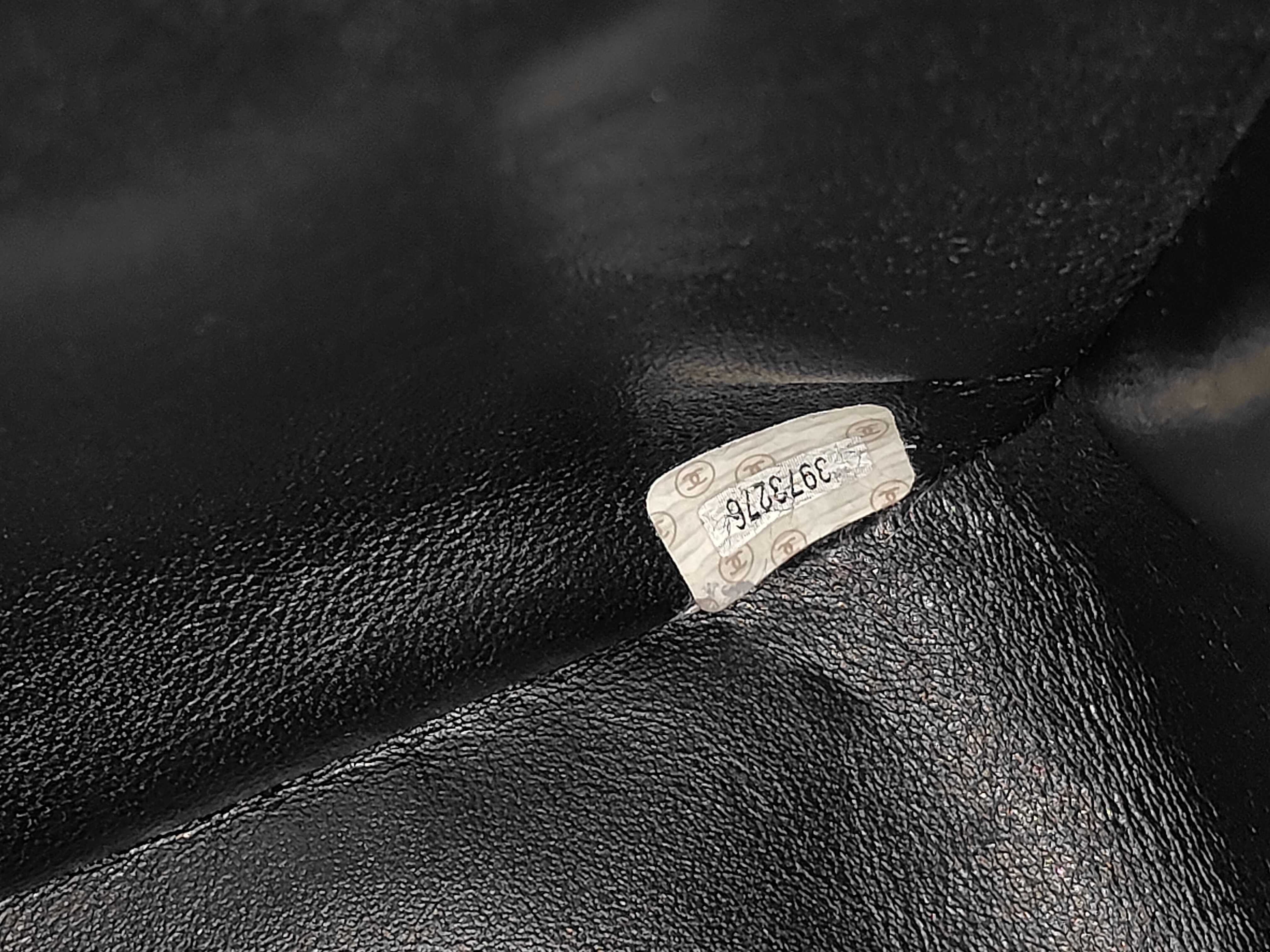 Matelassé (Bag) - Shoulder Bag - Seal Bag — view 10