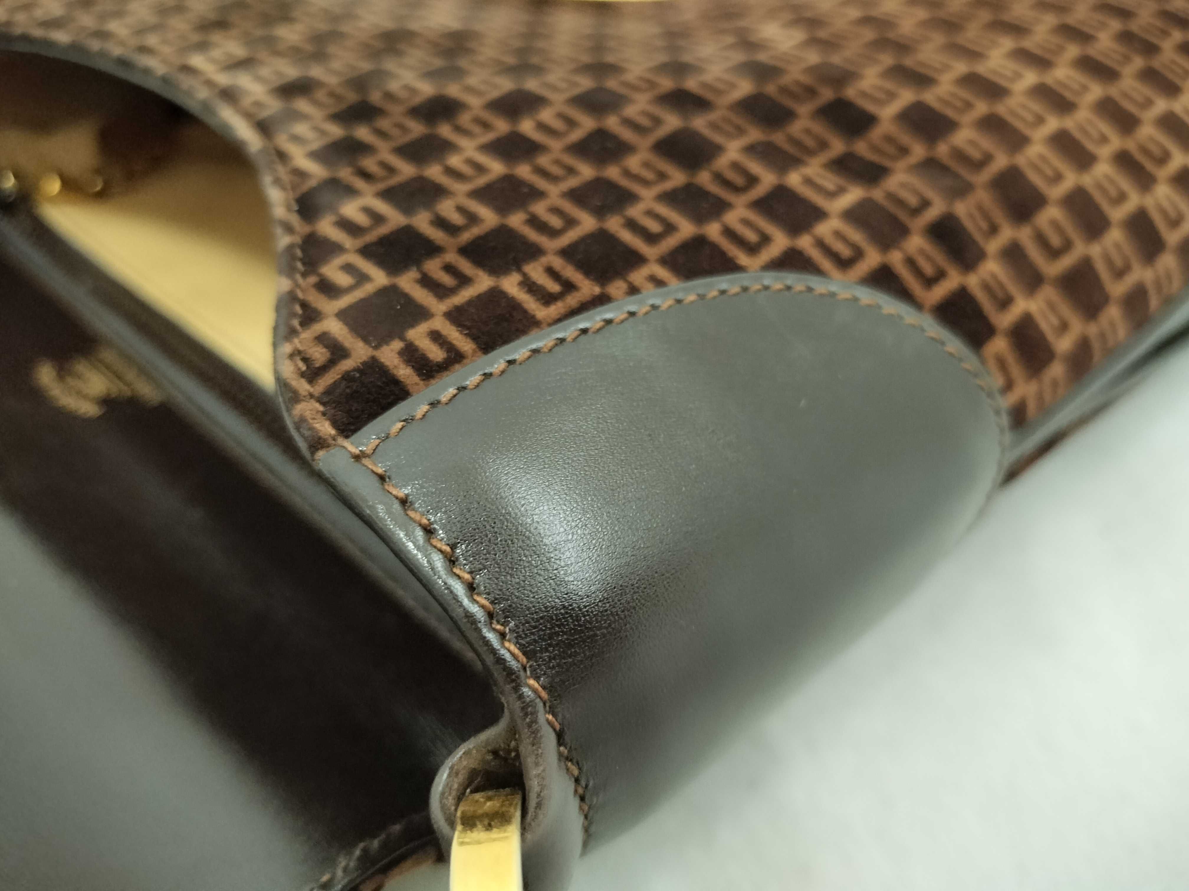 Old Gucci Tiger Head Motif Shoulder Bag Vintage Shoulder Bag — view 15