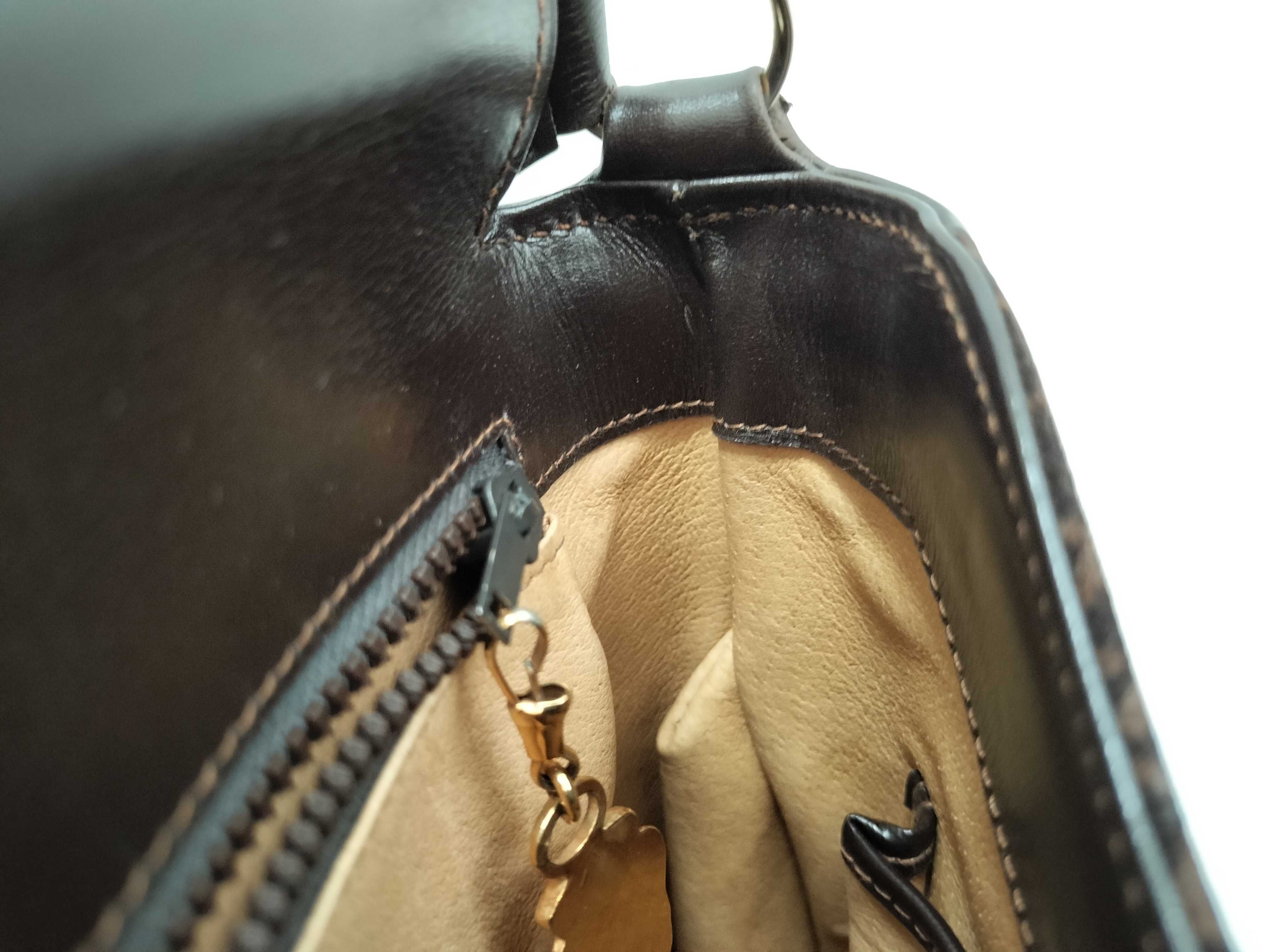 Old Gucci Tiger Head Motif Shoulder Bag Vintage Shoulder Bag — view 9