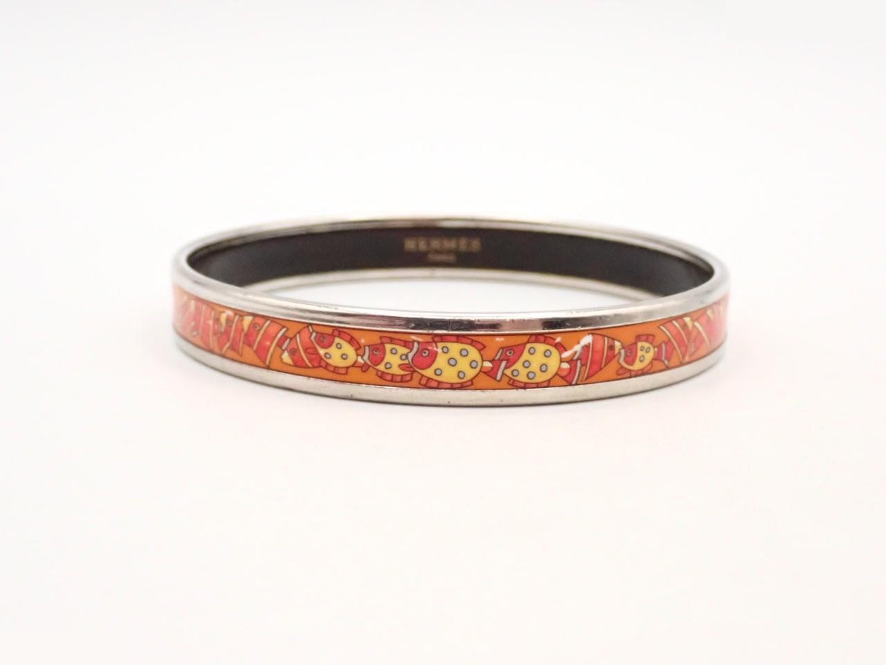 Enamel bangle, wrist circumference approximately 19.5 cm