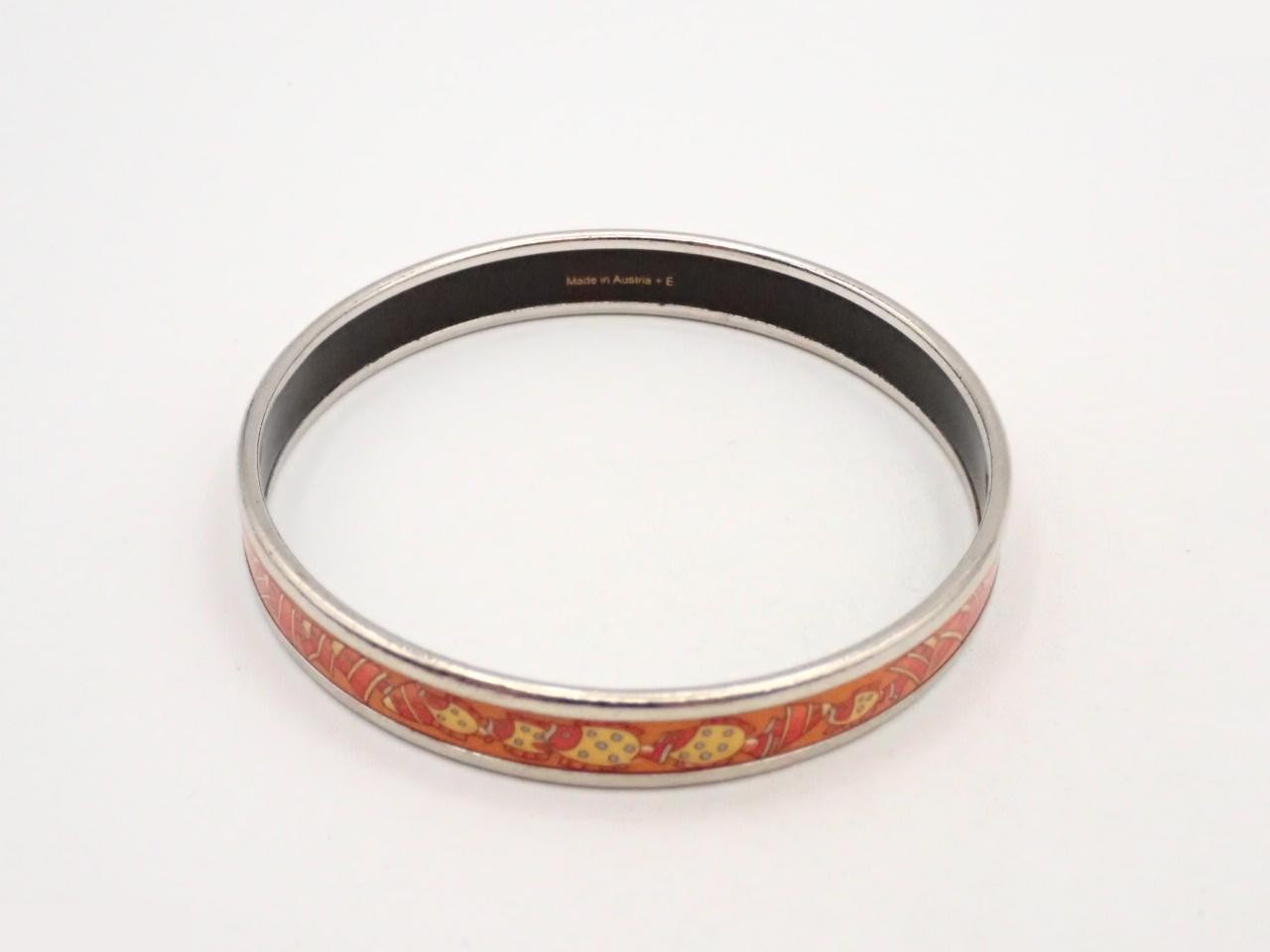 Enamel bangle, wrist circumference approximately 19.5 cm — view 2
