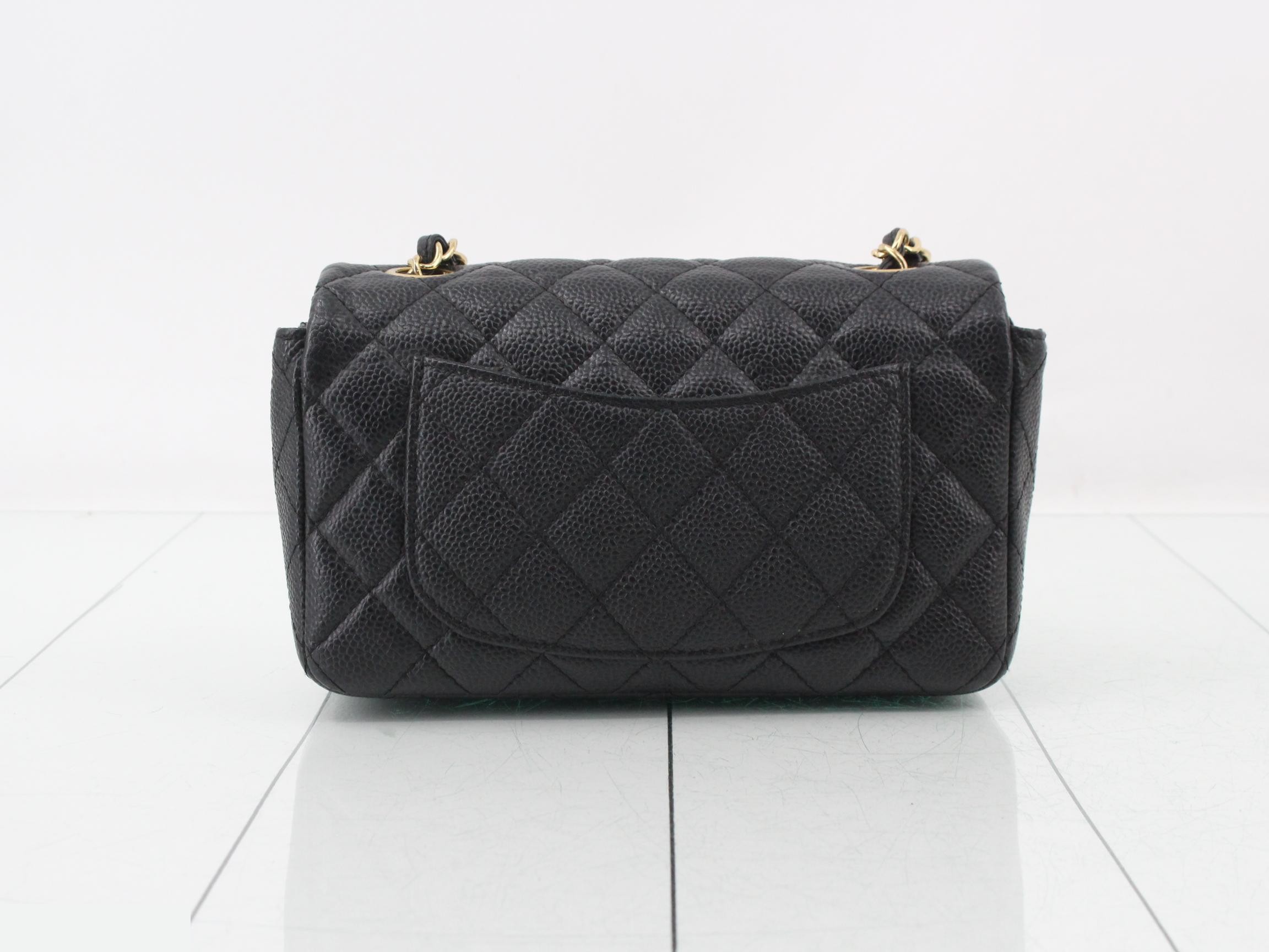 Matelassé Caviar Skin Chain Shoulder Bag — view 2