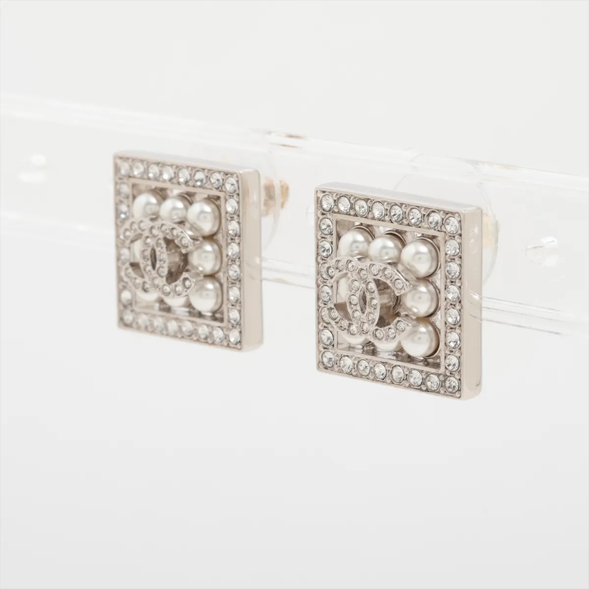 Coco Mark C24S Earrings (Pair) GP x Rhinestone x Faux Pearl Silver. — view 3