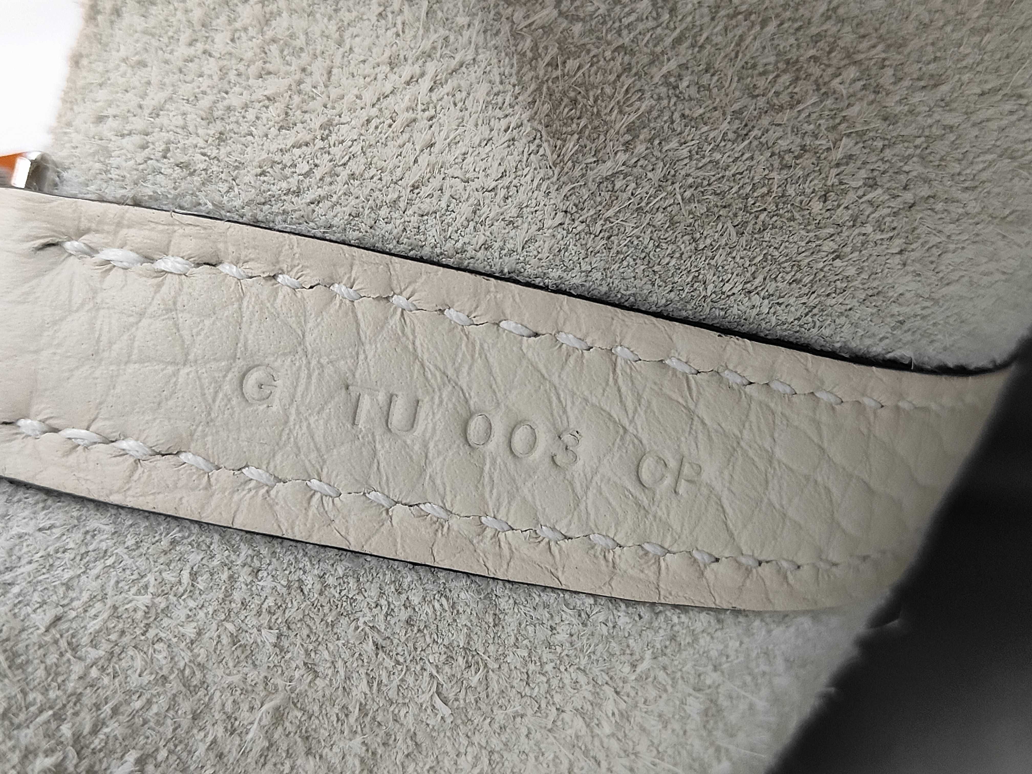 Picotin Lock PM Taurillon Clemence Eclat Craie/Sesame Silver Hardware G Stamp Handbag — view 11