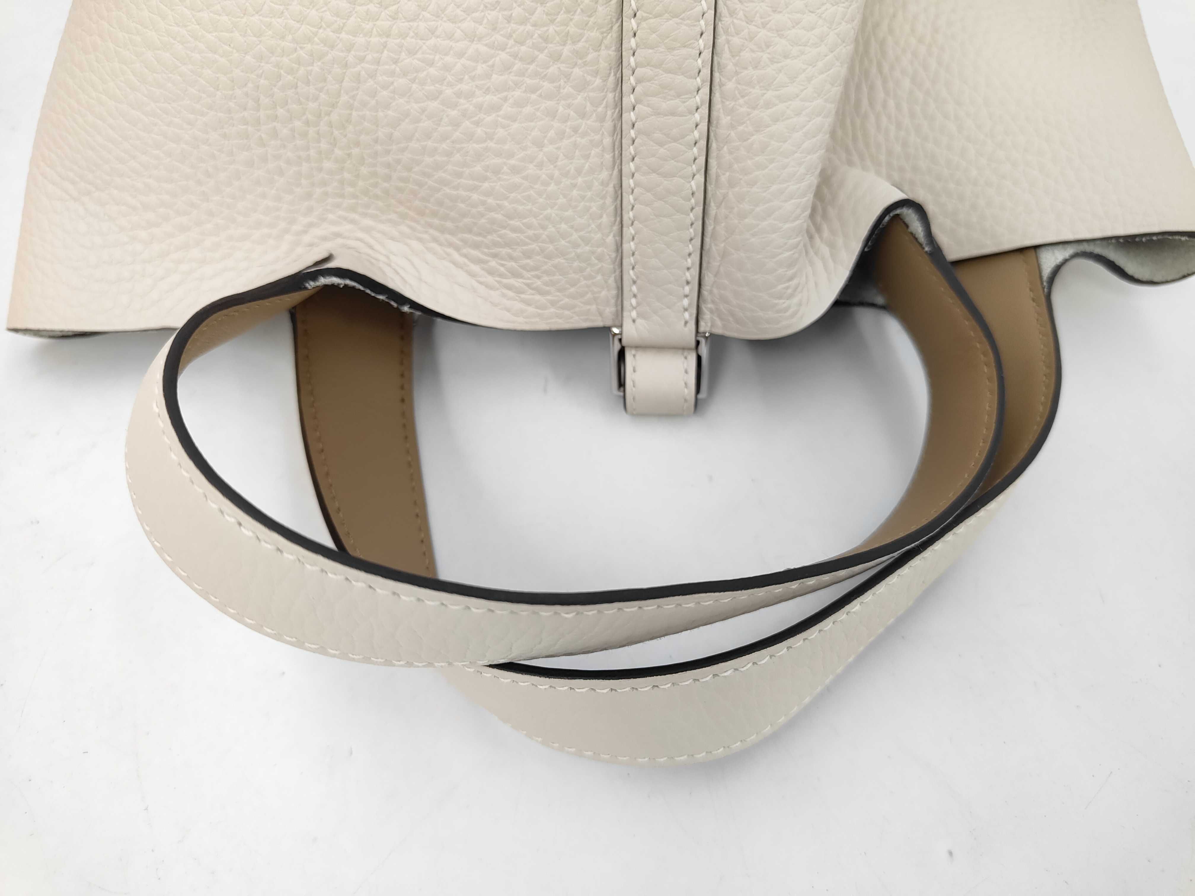 Picotin Lock PM Taurillon Clemence Eclat Craie/Sesame Silver Hardware G Stamp Handbag — view 5