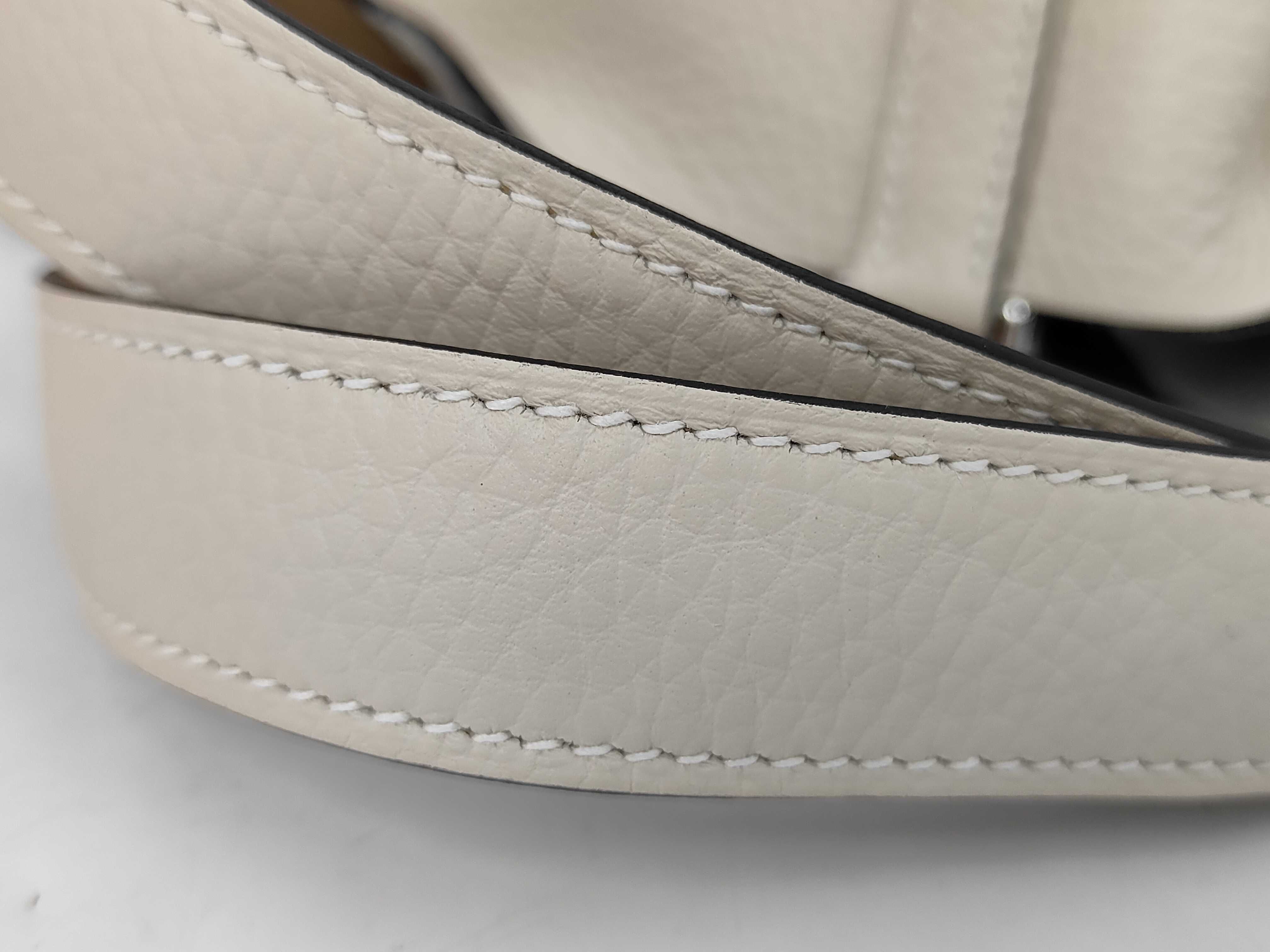 Picotin Lock PM Taurillon Clemence Eclat Craie/Sesame Silver Hardware G Stamp Handbag — view 7