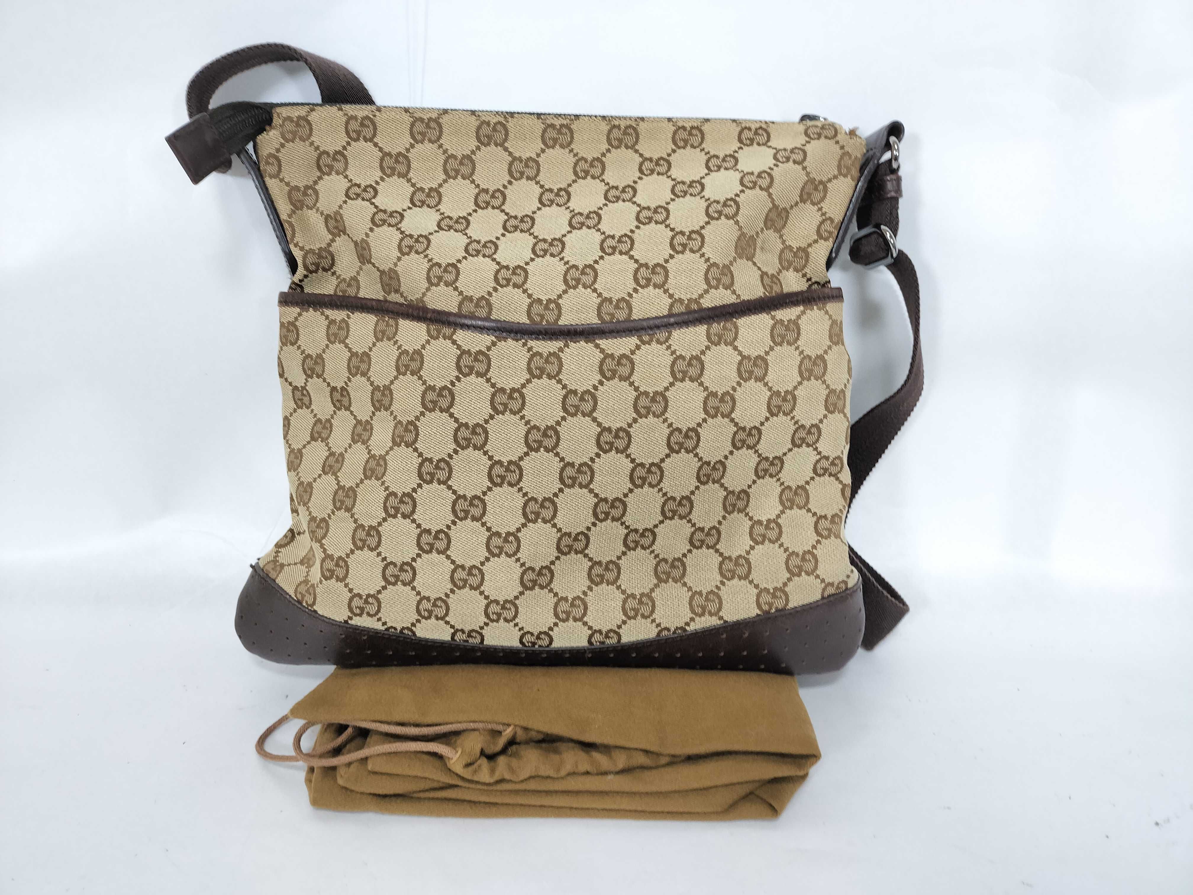 GG Canvas Shoulder Bag