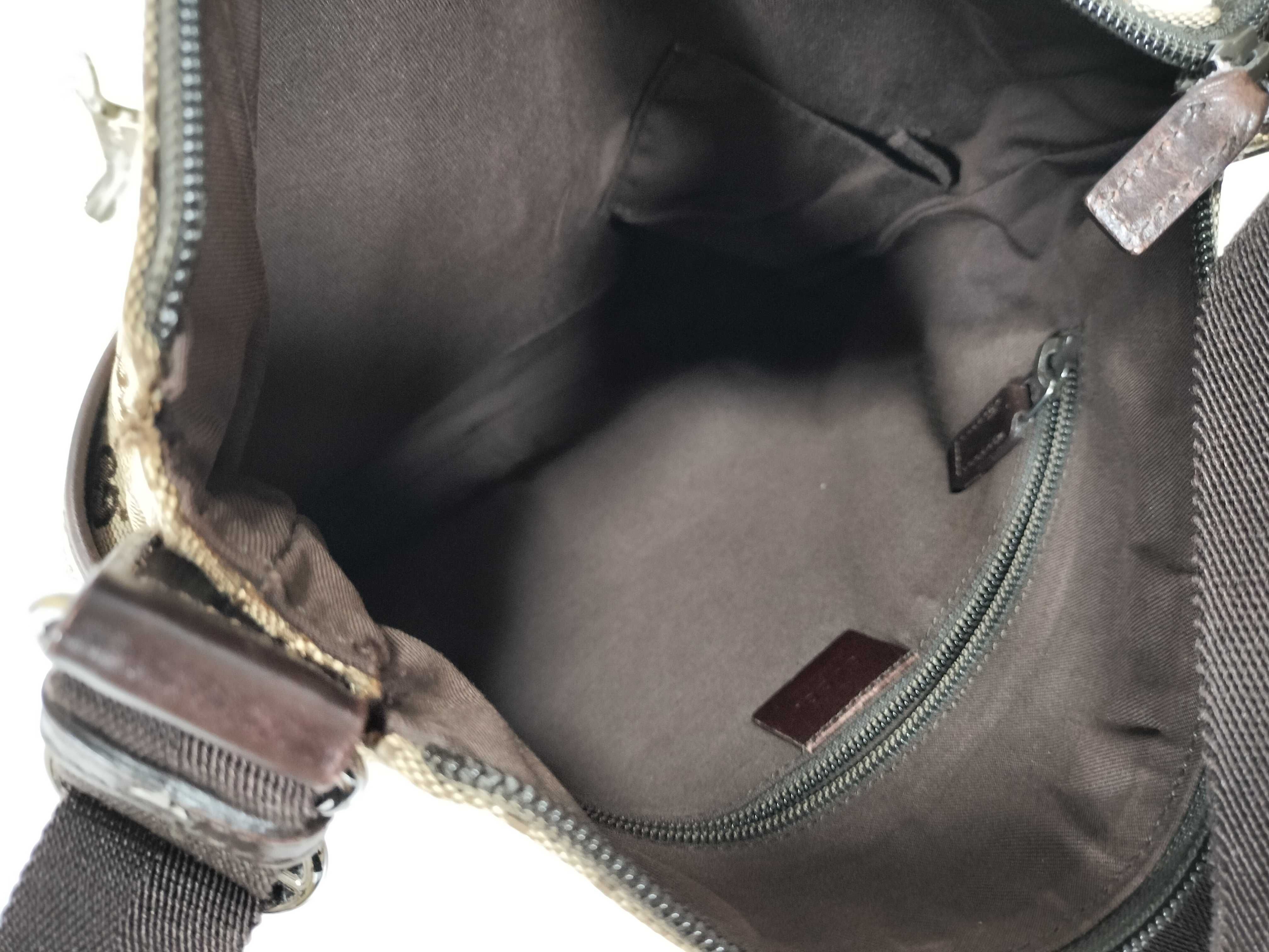 GG Canvas Shoulder Bag — view 11