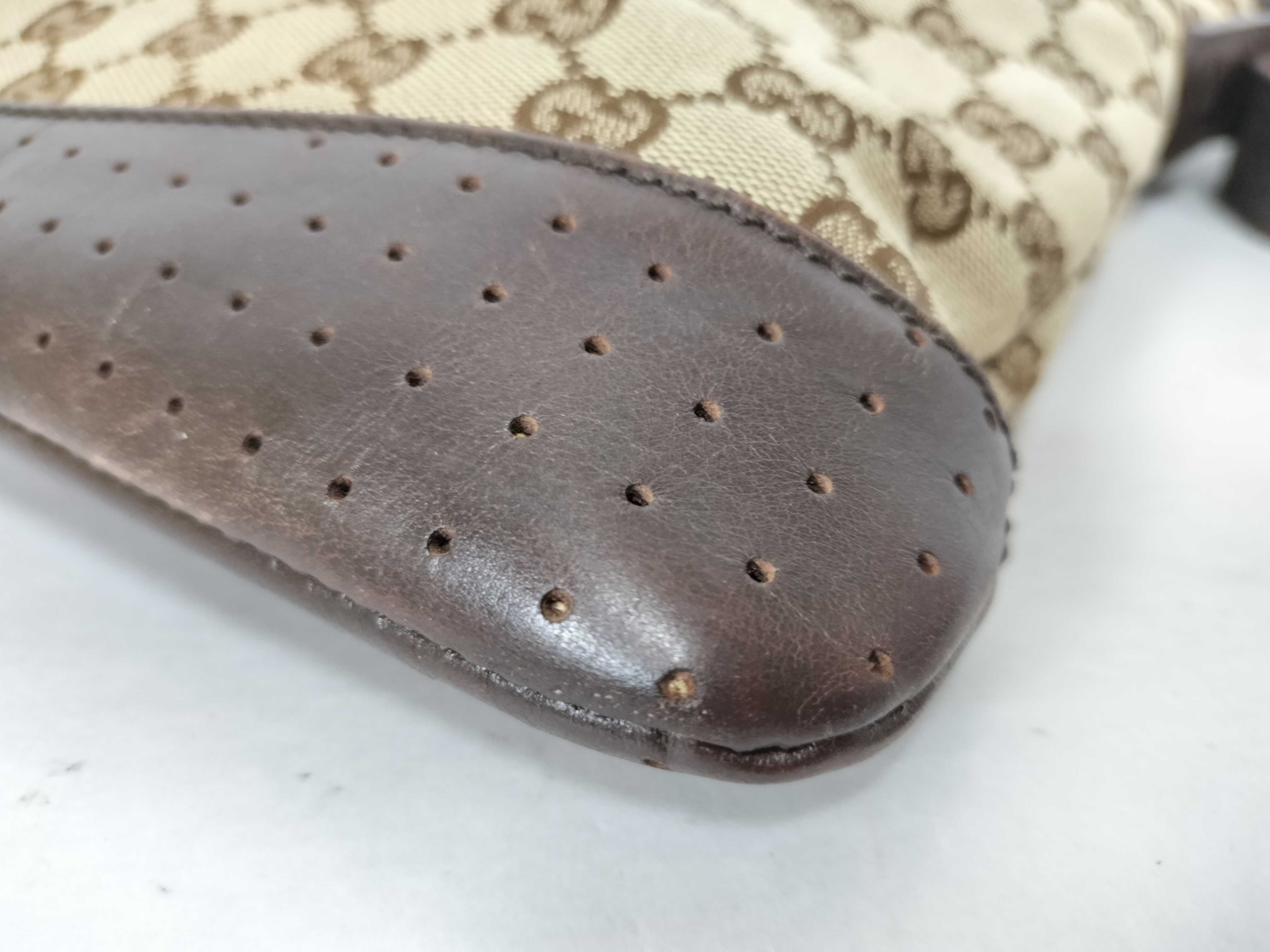GG Canvas Shoulder Bag — view 7