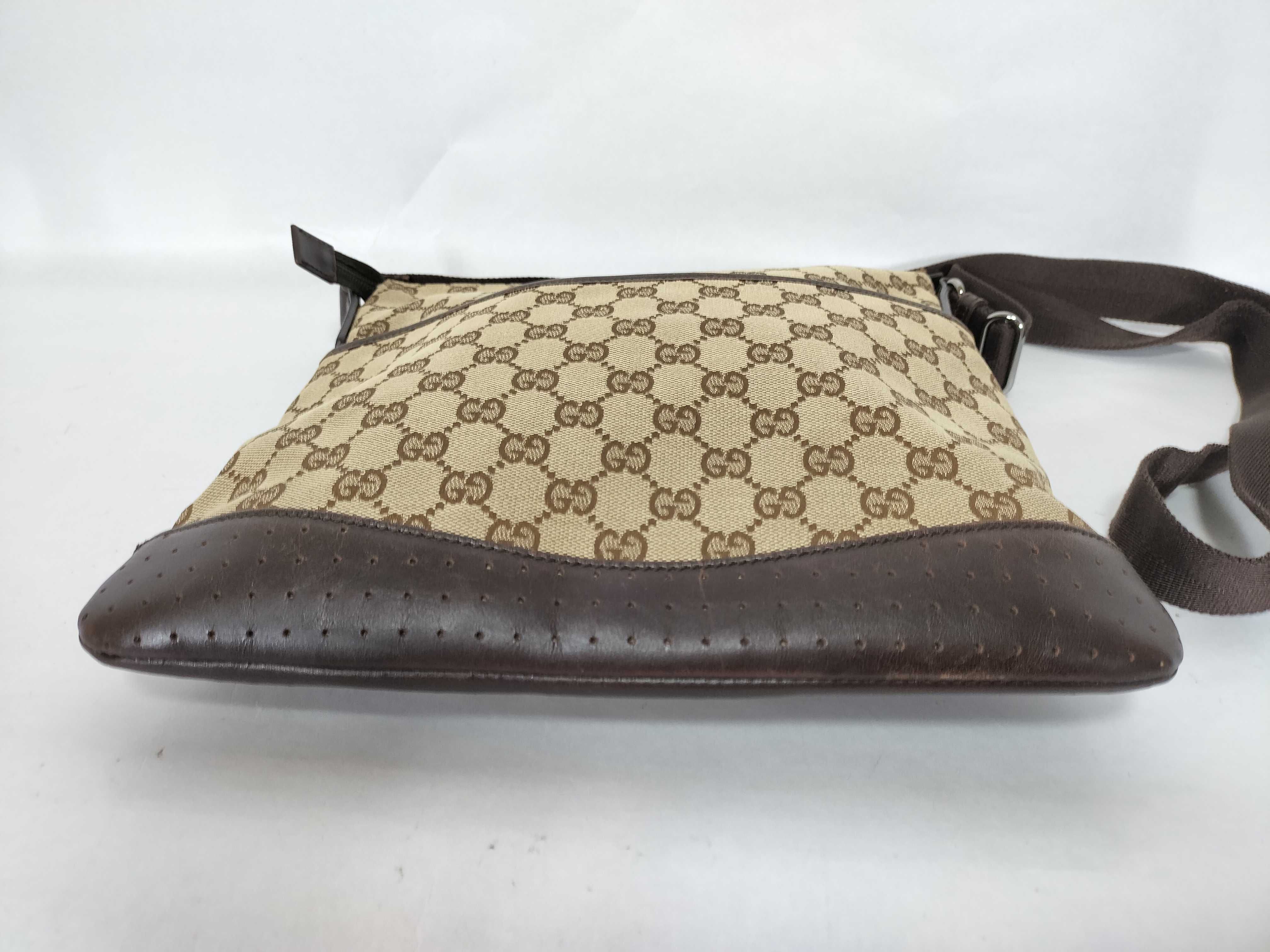 GG Canvas Shoulder Bag — view 8