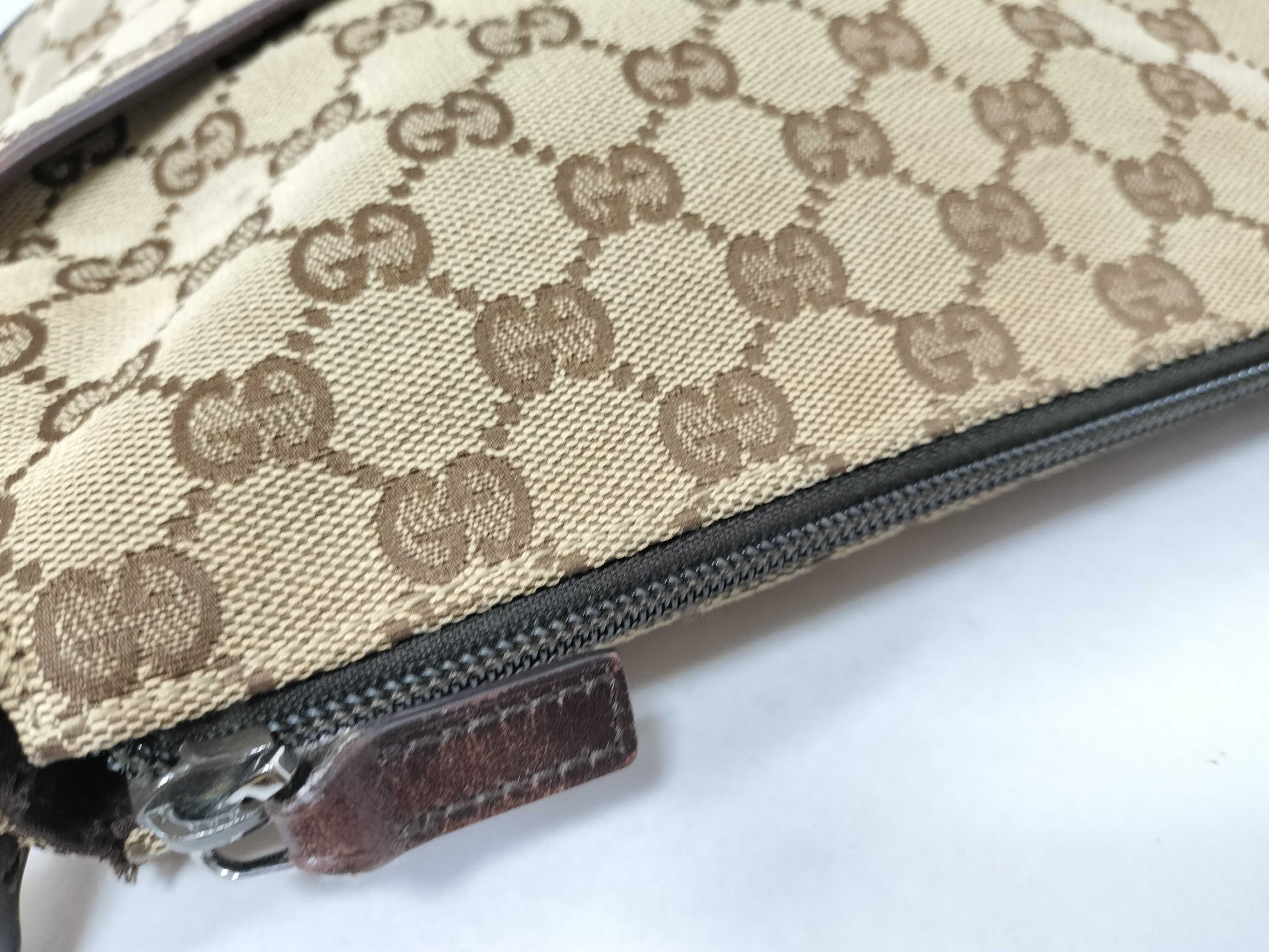 GG Canvas Shoulder Bag — view 9