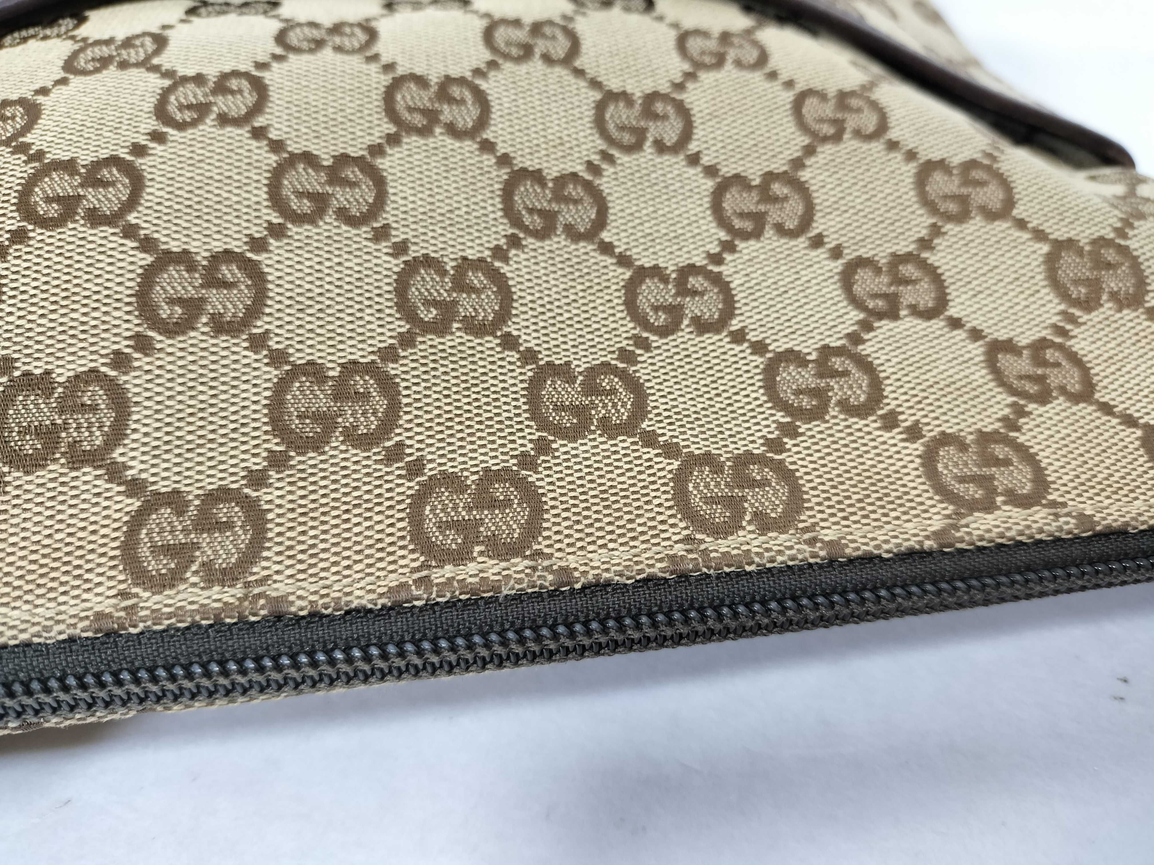 GG Canvas Shoulder Bag — view 10