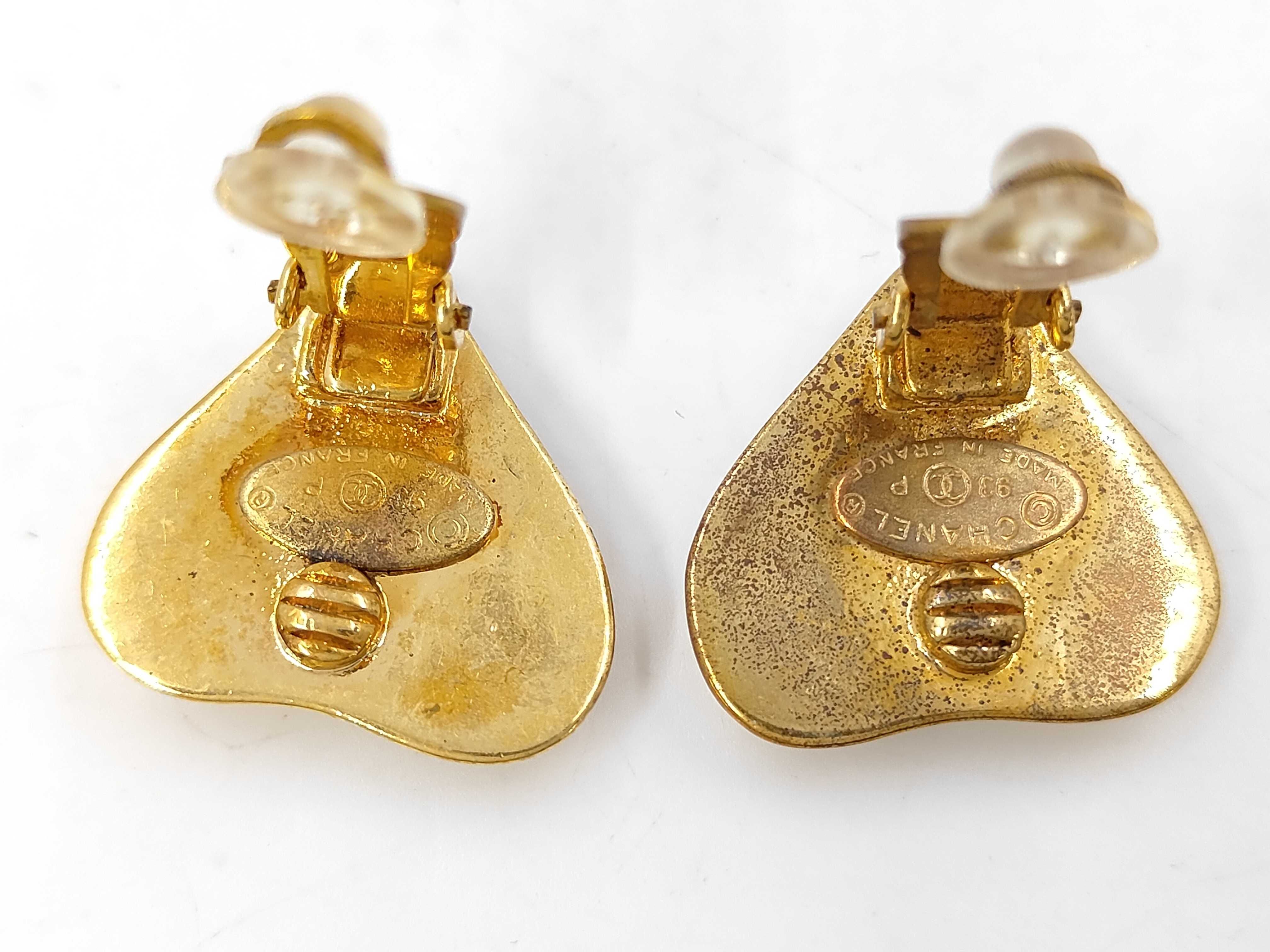 Coco Mark Heart Earrings 93P Earrings — view 4