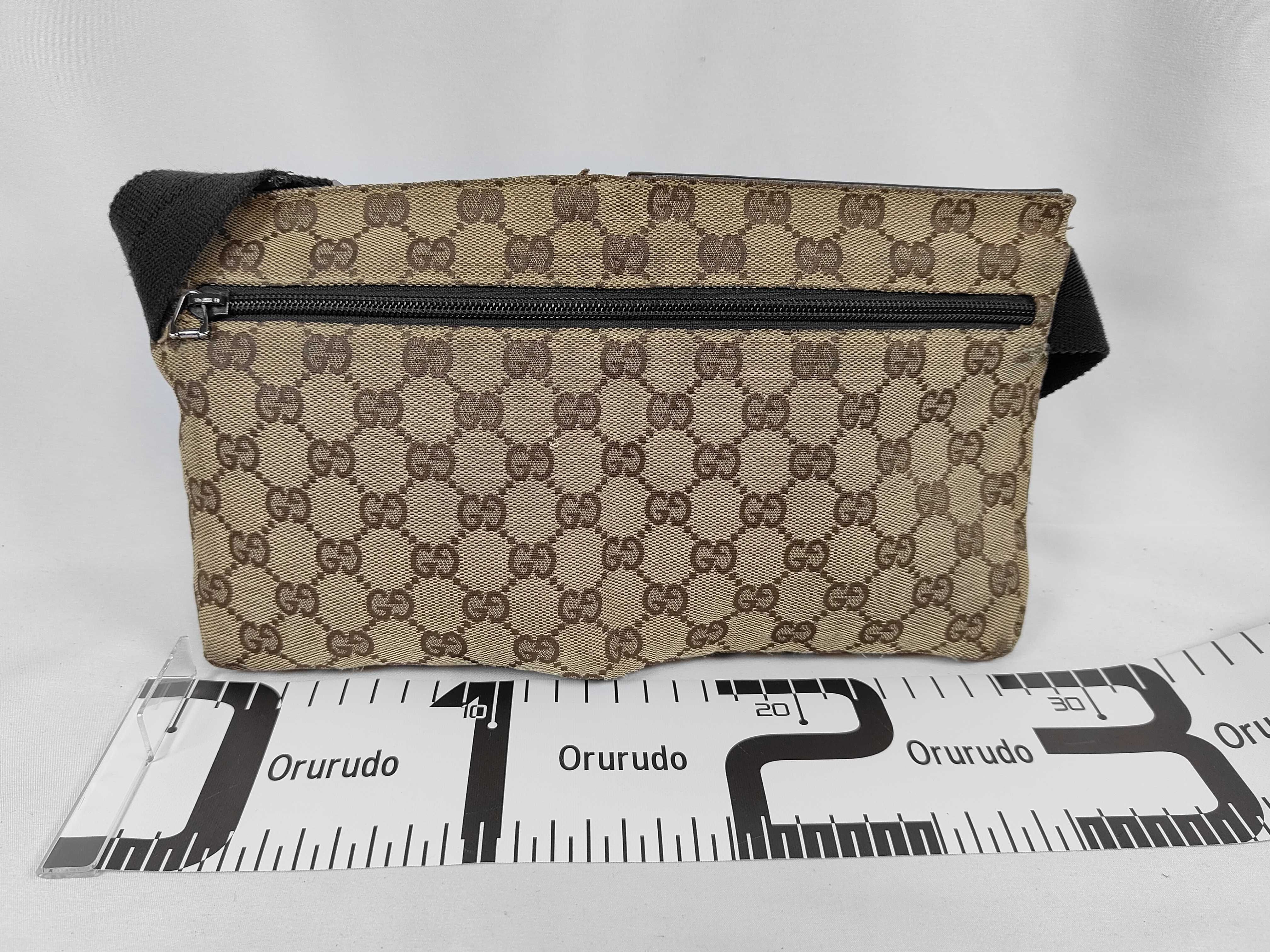 GG Canvas Body Bag — view 2