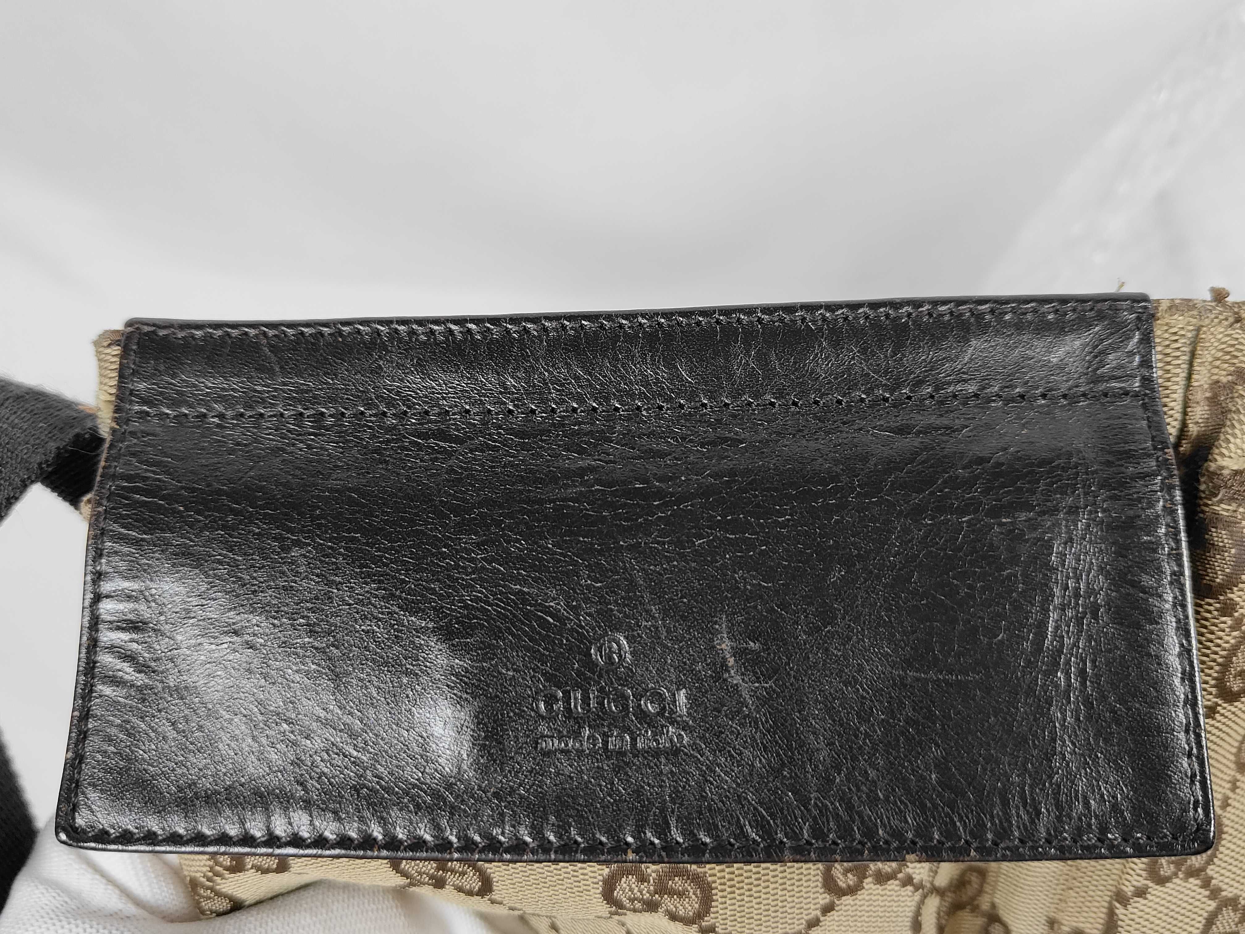 GG Canvas Body Bag — view 13