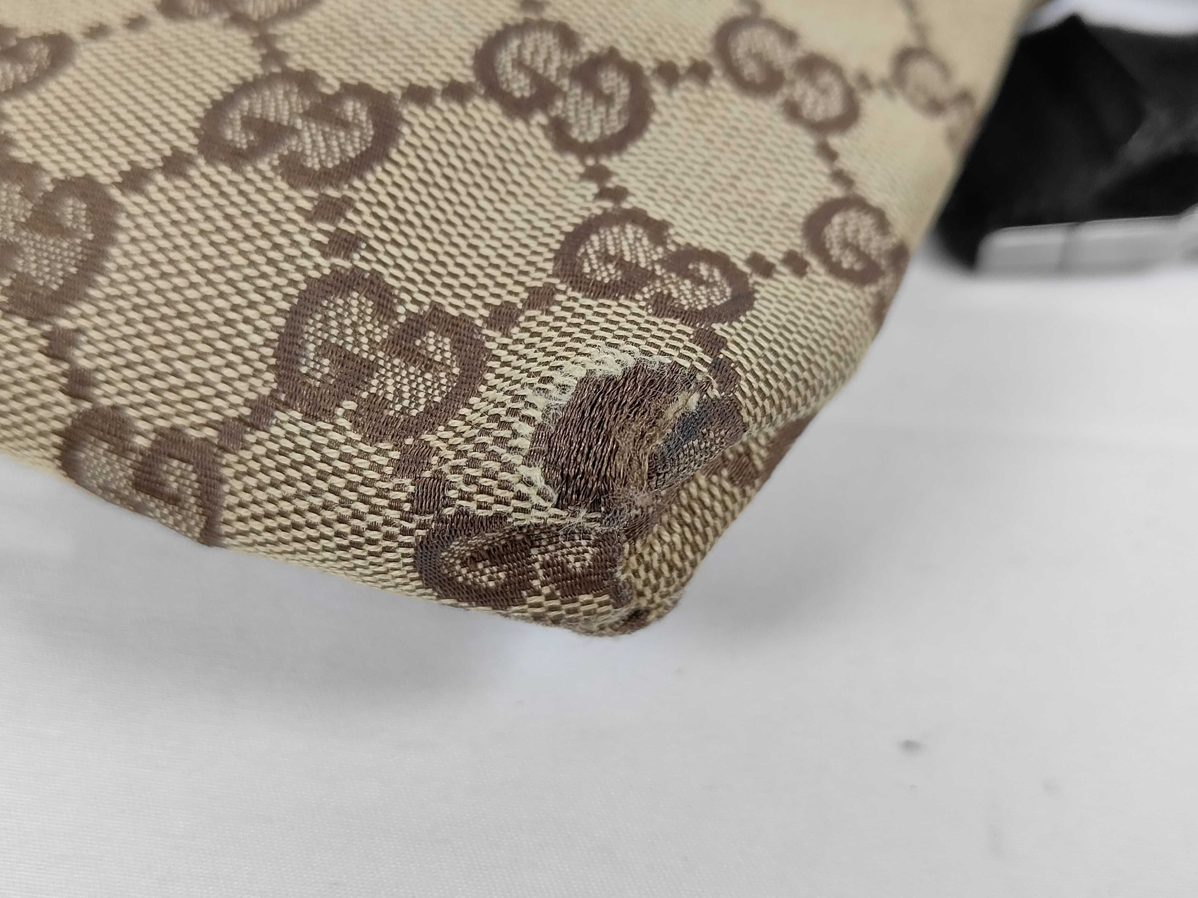 GG Canvas Body Bag — view 6