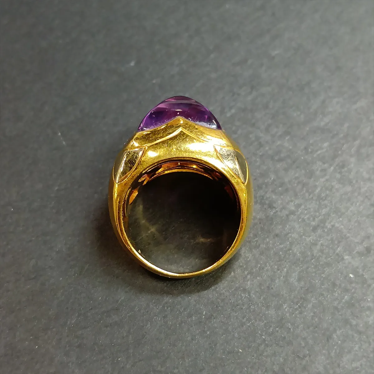 Pyramide Amethyst Ring, 750 (YG x WG), 15.8g. — view 5