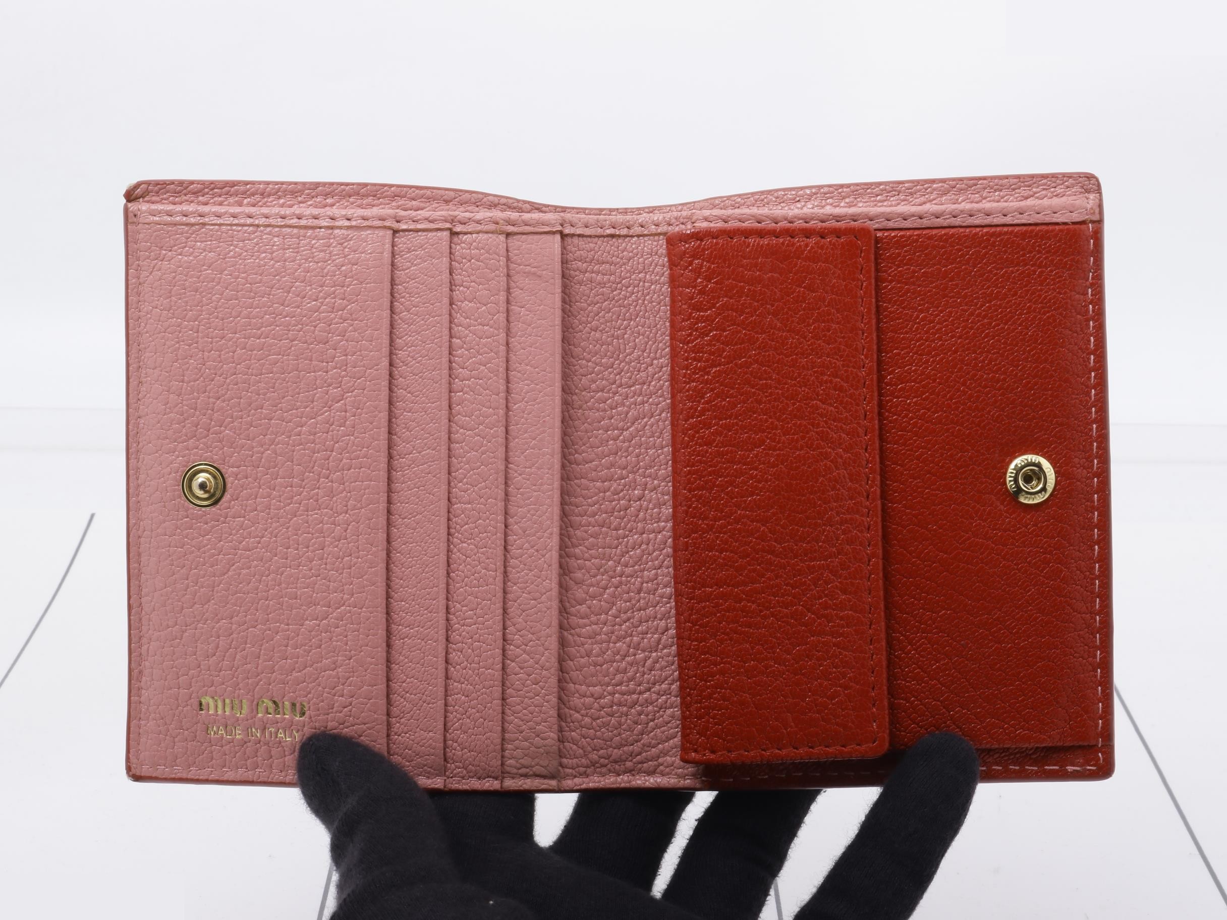 bi-fold wallet — view 4