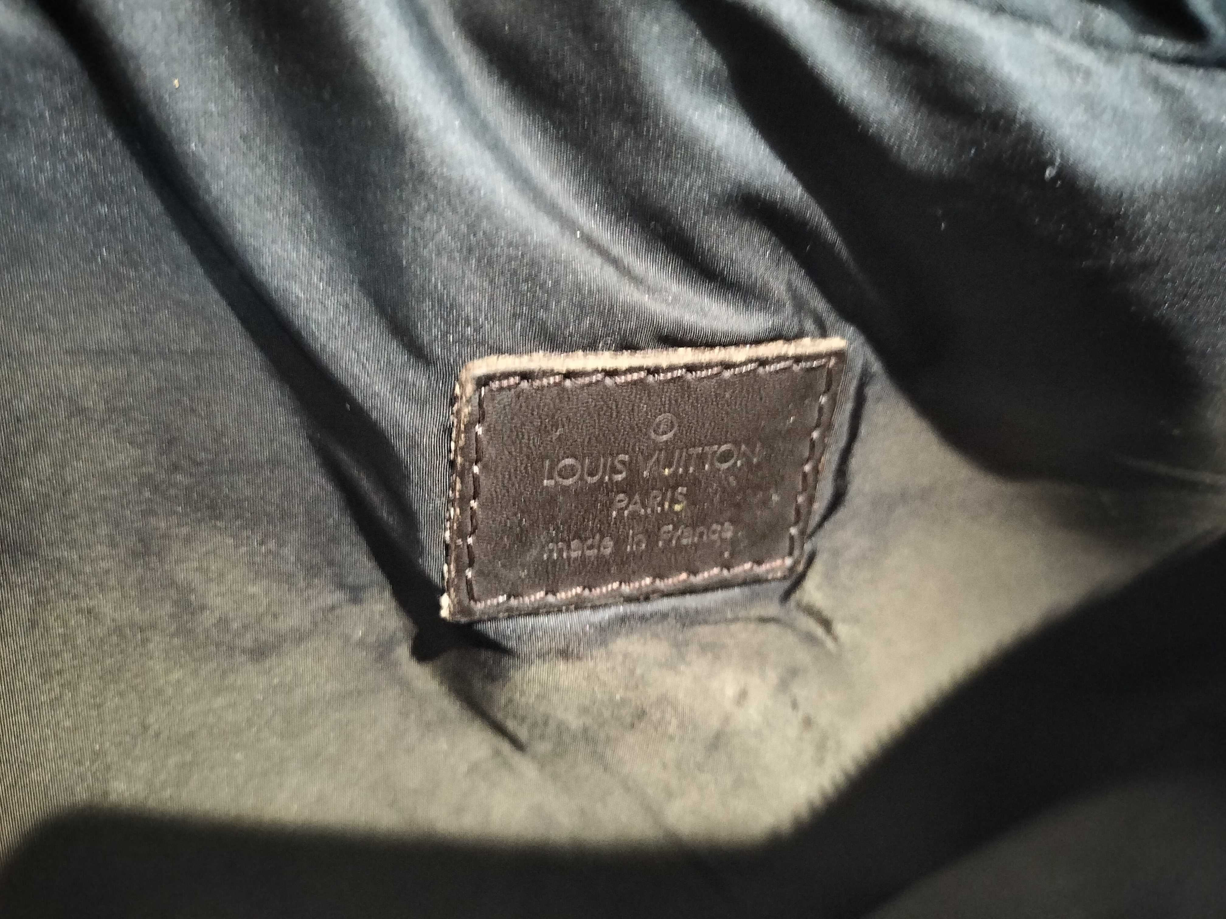 Damier Geant Body Bag — view 11