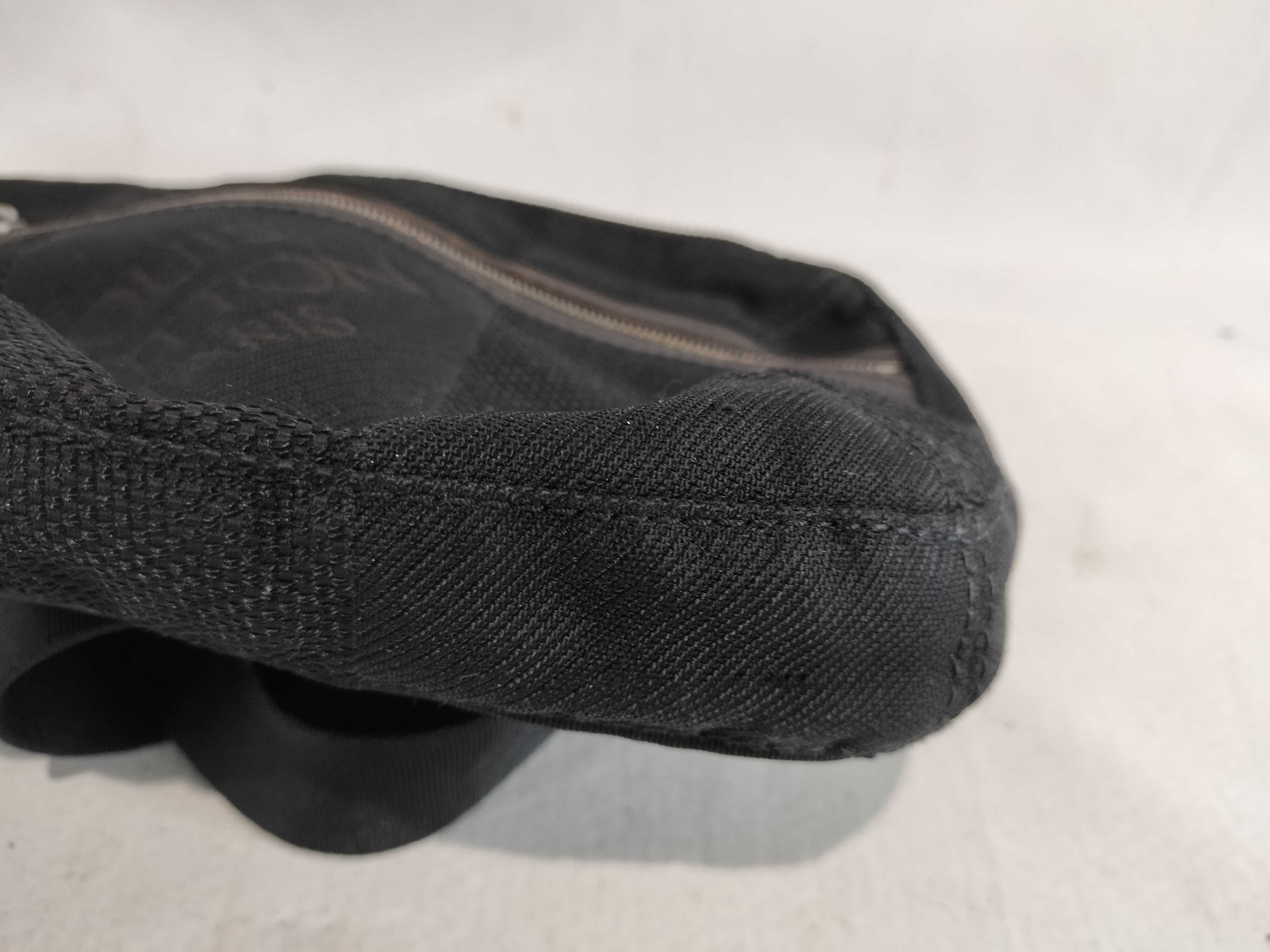 Damier Geant Body Bag — view 7