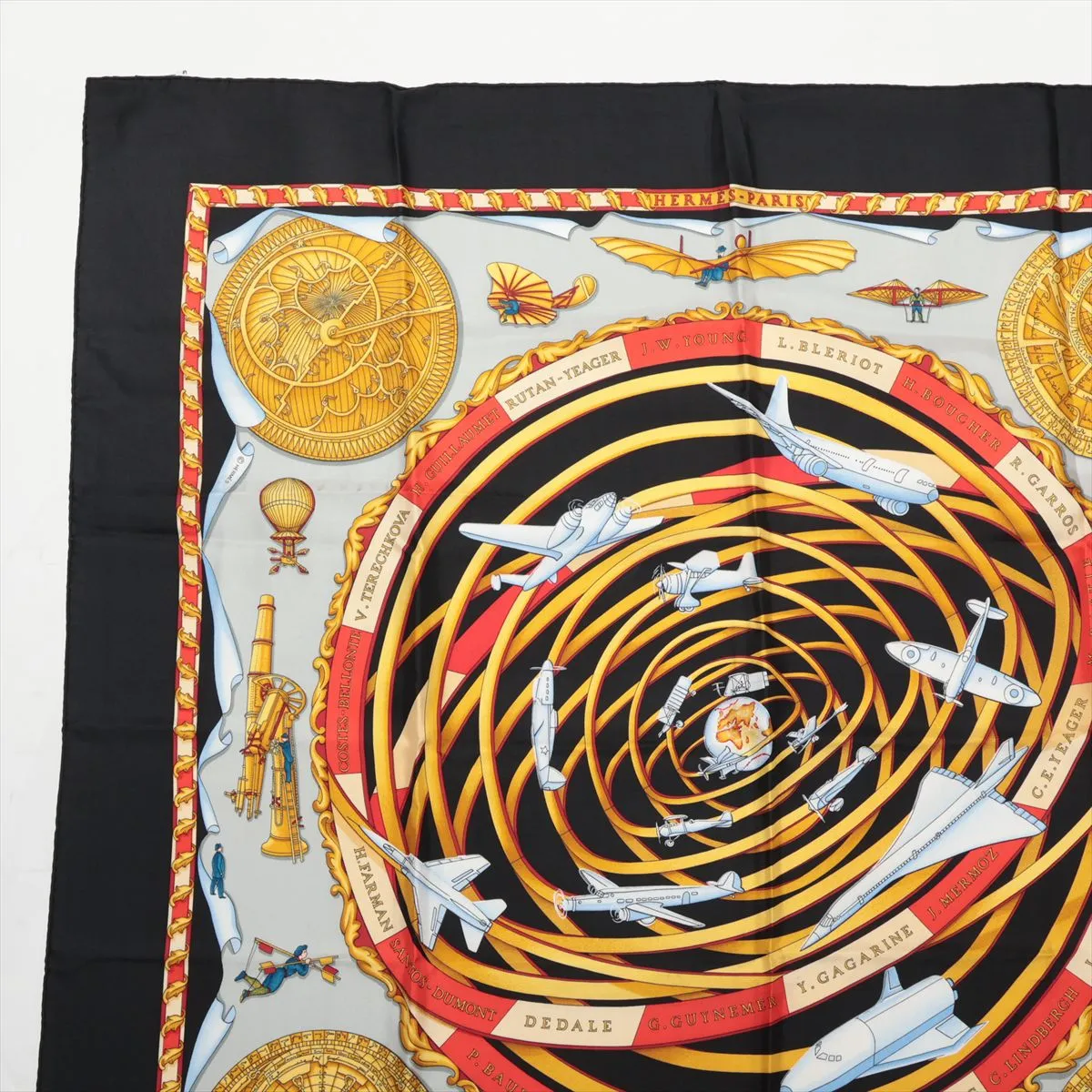 Carre 90 REVES D`ESPACE Dream Space Scarf Silk Black — view 2